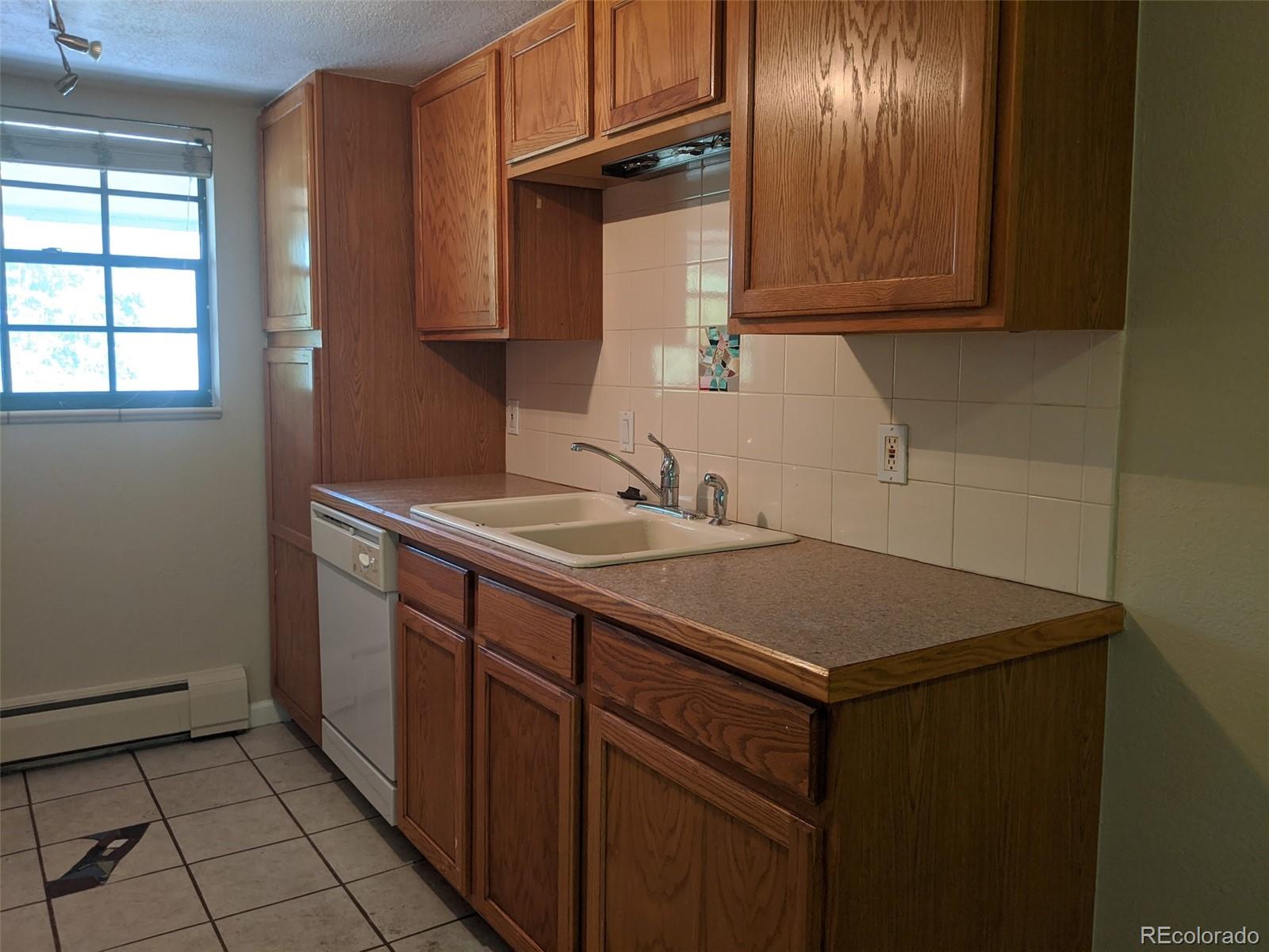 MLS Image #2 for 1021  carr street 21,lakewood, Colorado