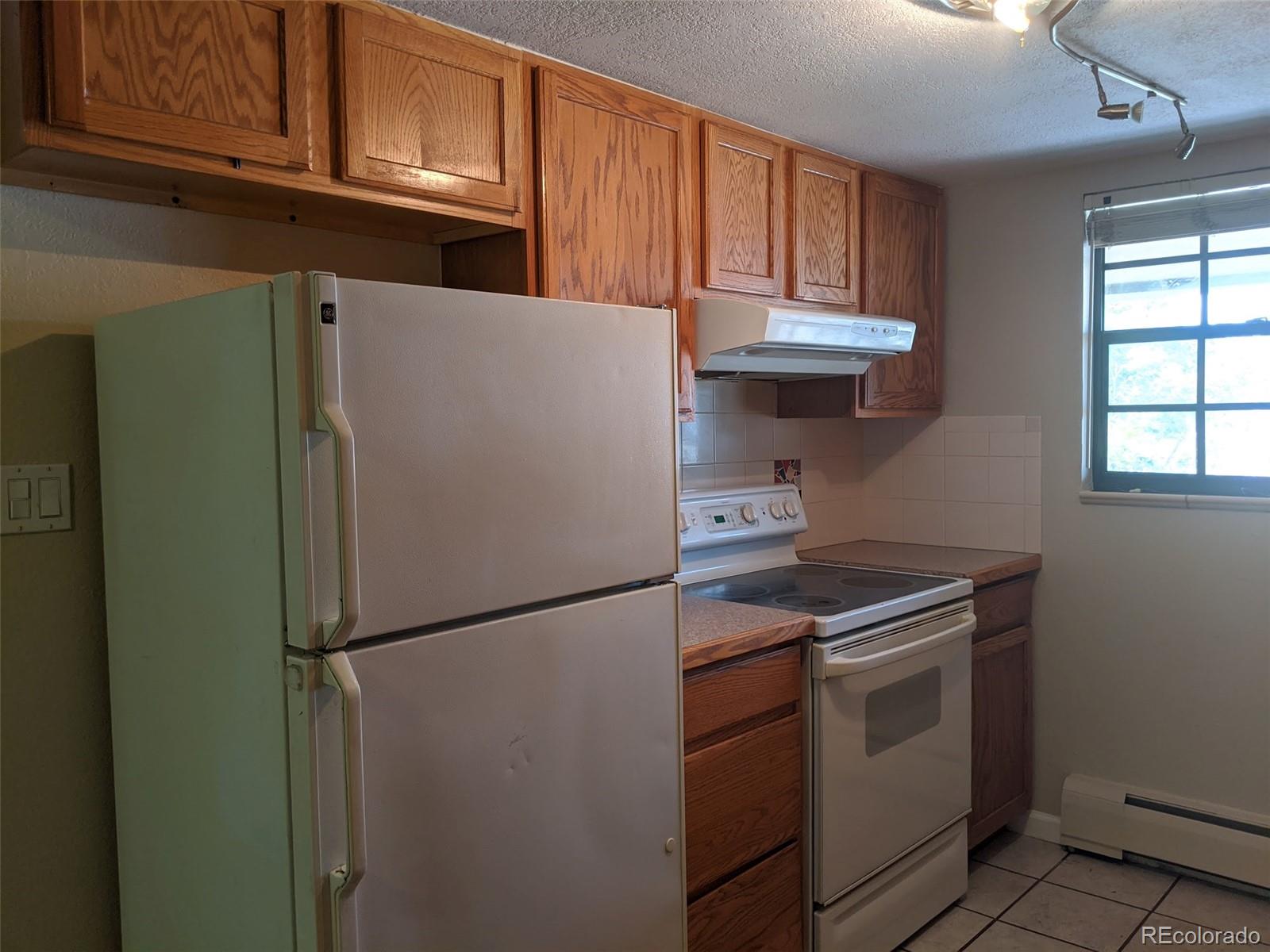 MLS Image #3 for 1021  carr street 21,lakewood, Colorado