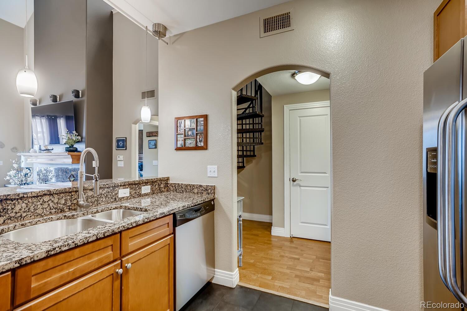 MLS Image #8 for 9019 e panorama circle d-420,englewood, Colorado