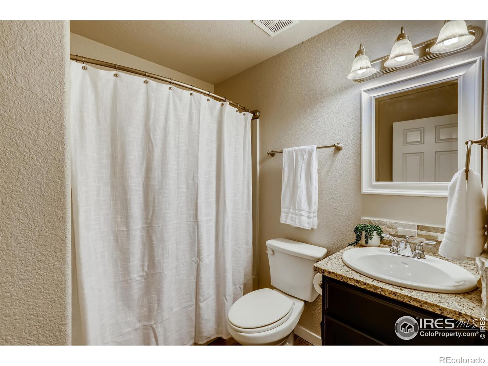 MLS Image #14 for 442  stardust court,dacono, Colorado