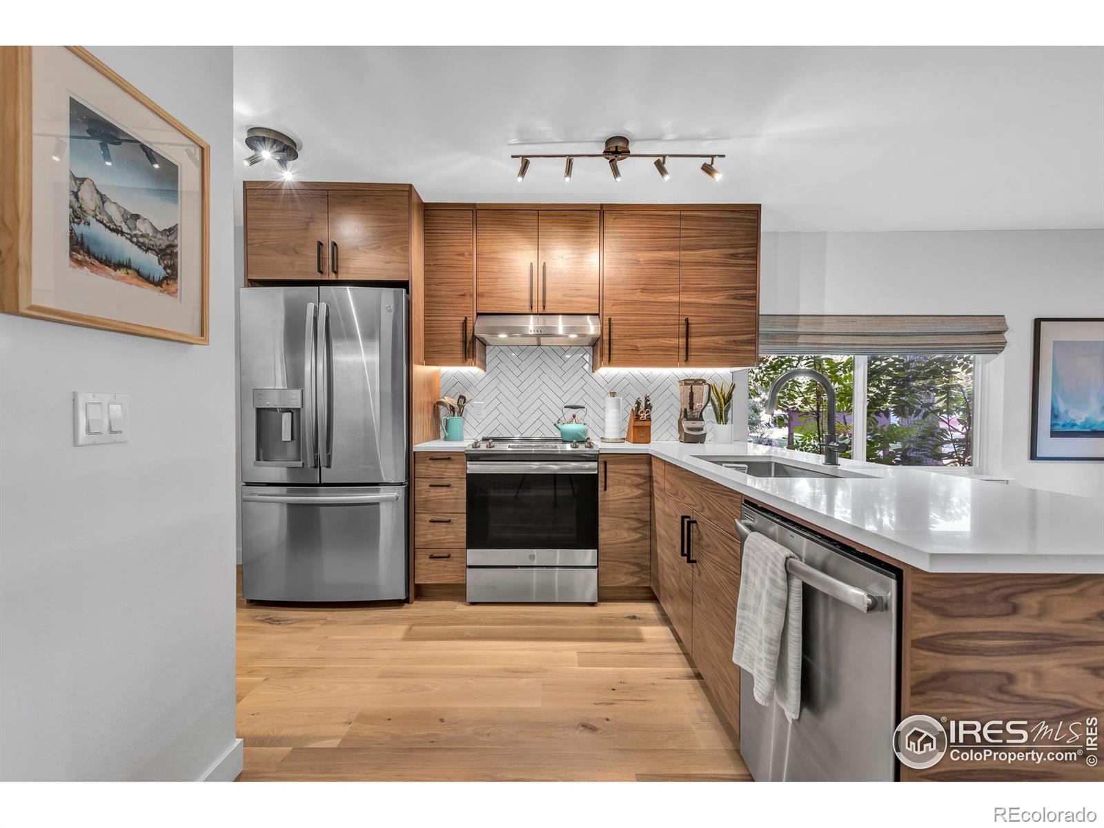 MLS Image #0 for 1860  walnut street,boulder, Colorado