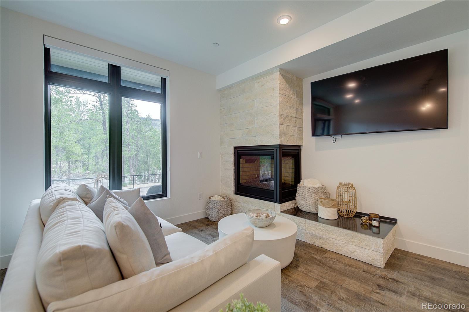 MLS Image #4 for 930  blue river parkway,silverthorne, Colorado