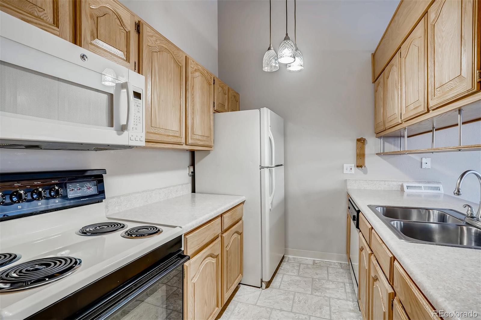 MLS Image #5 for 2557 s dover street,lakewood, Colorado