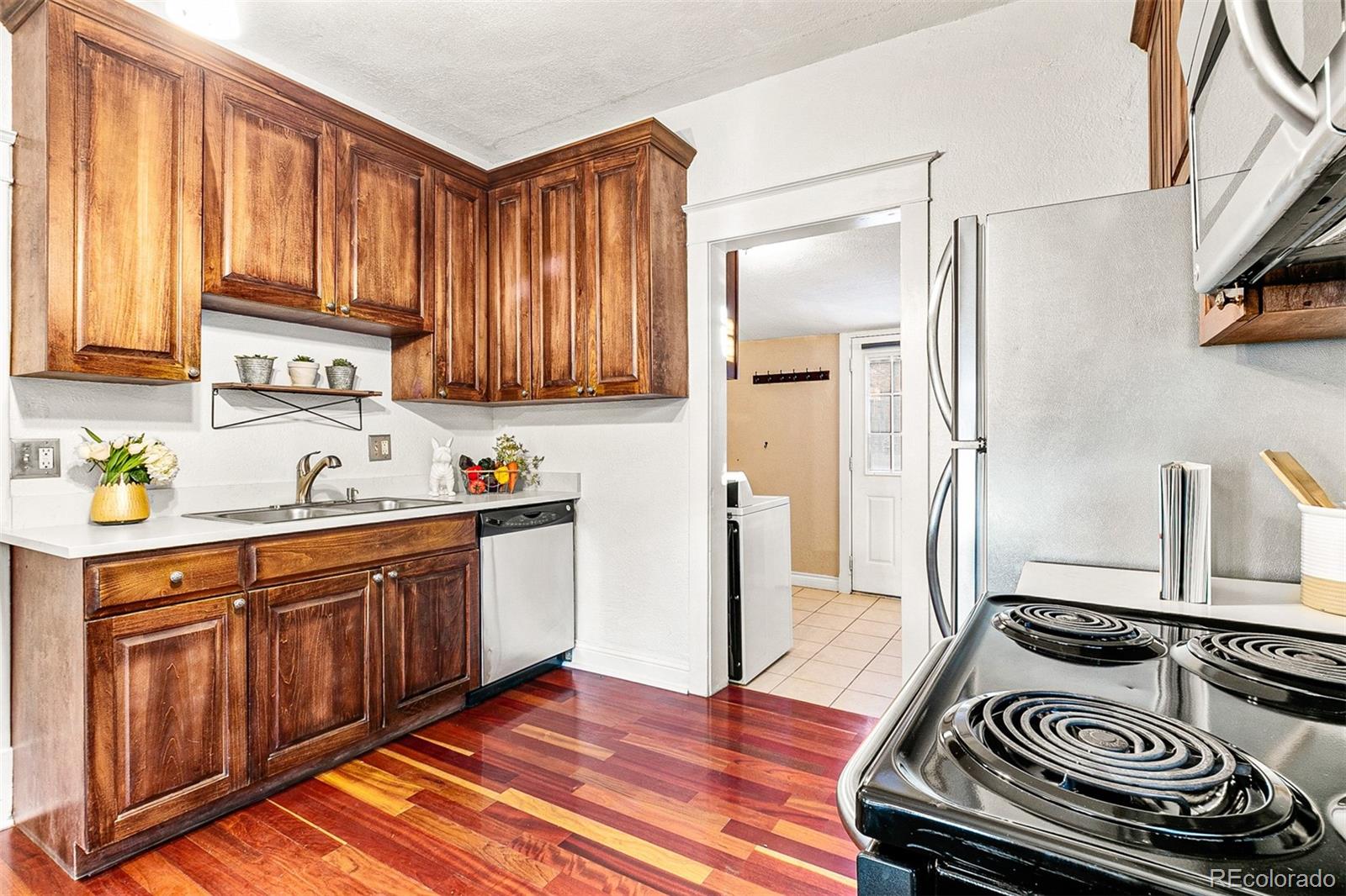 MLS Image #13 for 2856 s lincoln street,englewood, Colorado