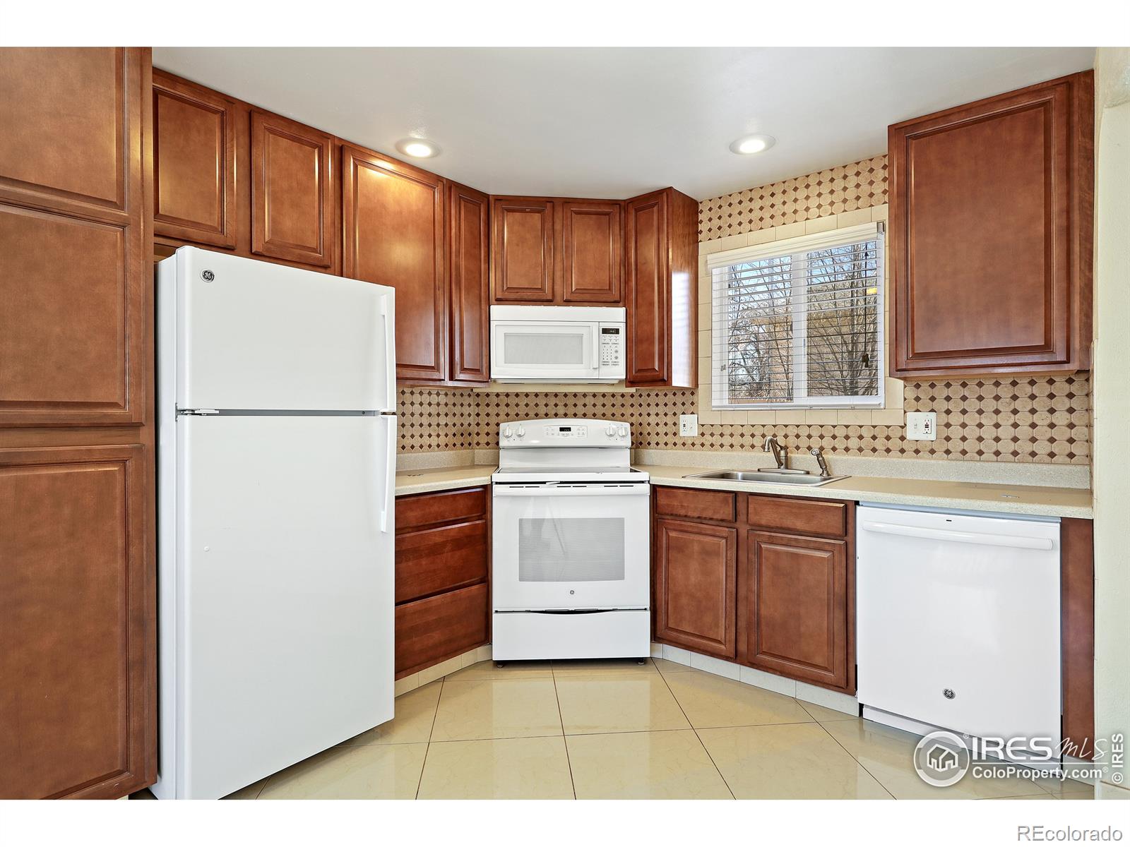 MLS Image #4 for 8110 w 54th place,arvada, Colorado
