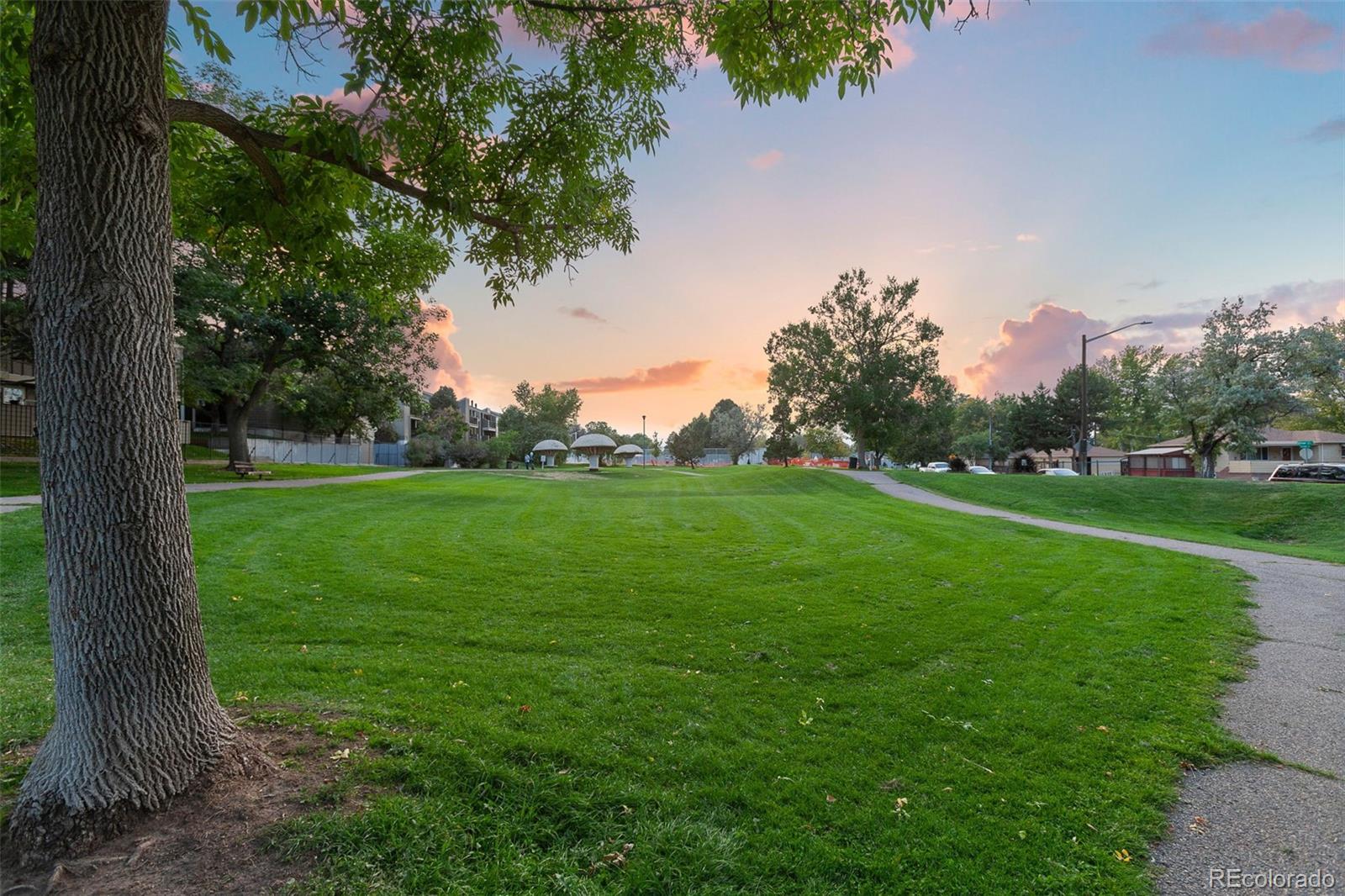 MLS Image #33 for 3286 s high street,englewood, Colorado