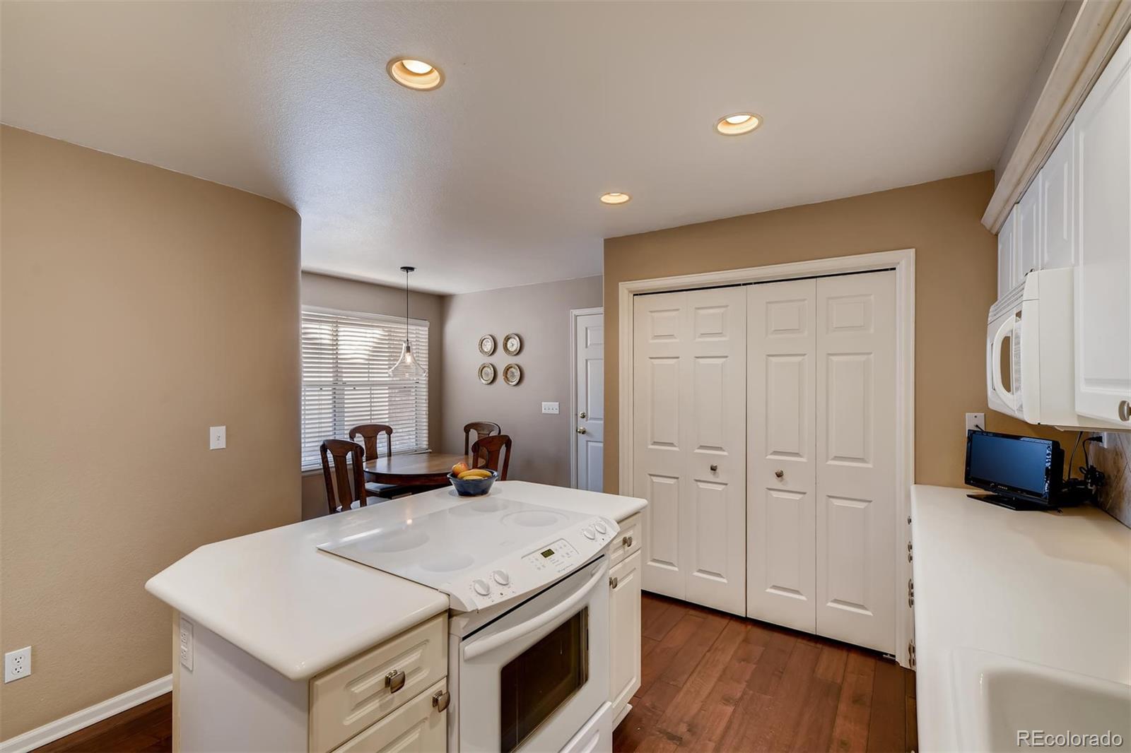 MLS Image #9 for 9403  southern hills circle,lone tree, Colorado