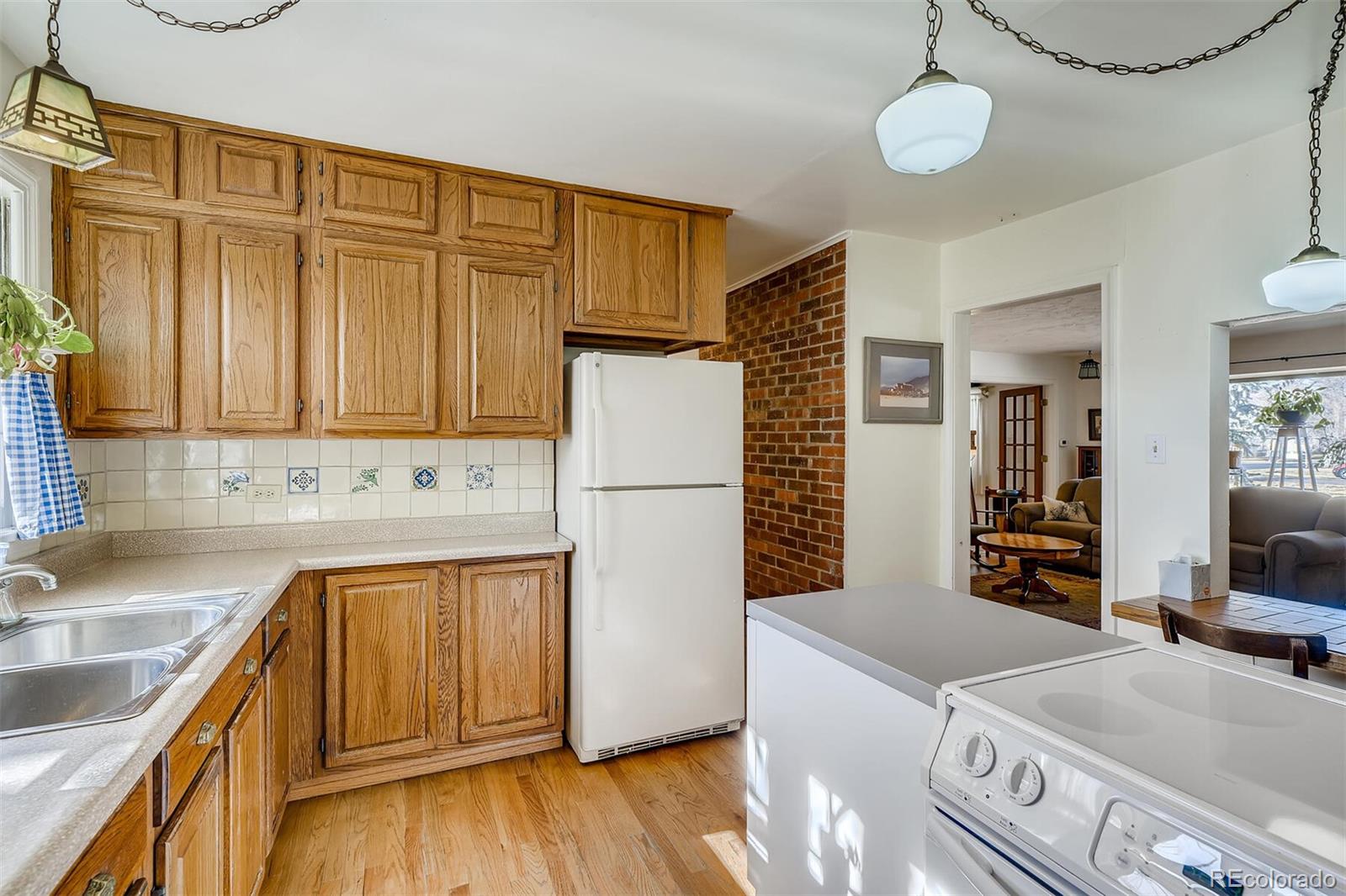 MLS Image #7 for 2856 s clarkson circle,englewood, Colorado