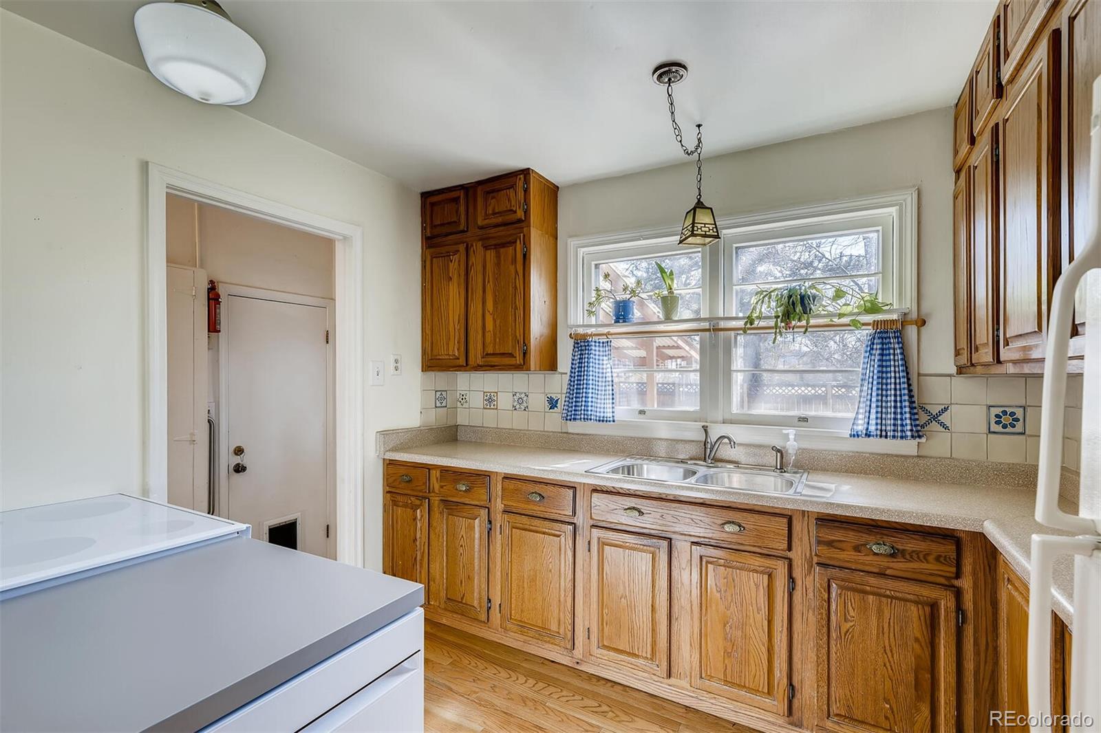 MLS Image #9 for 2856 s clarkson circle,englewood, Colorado
