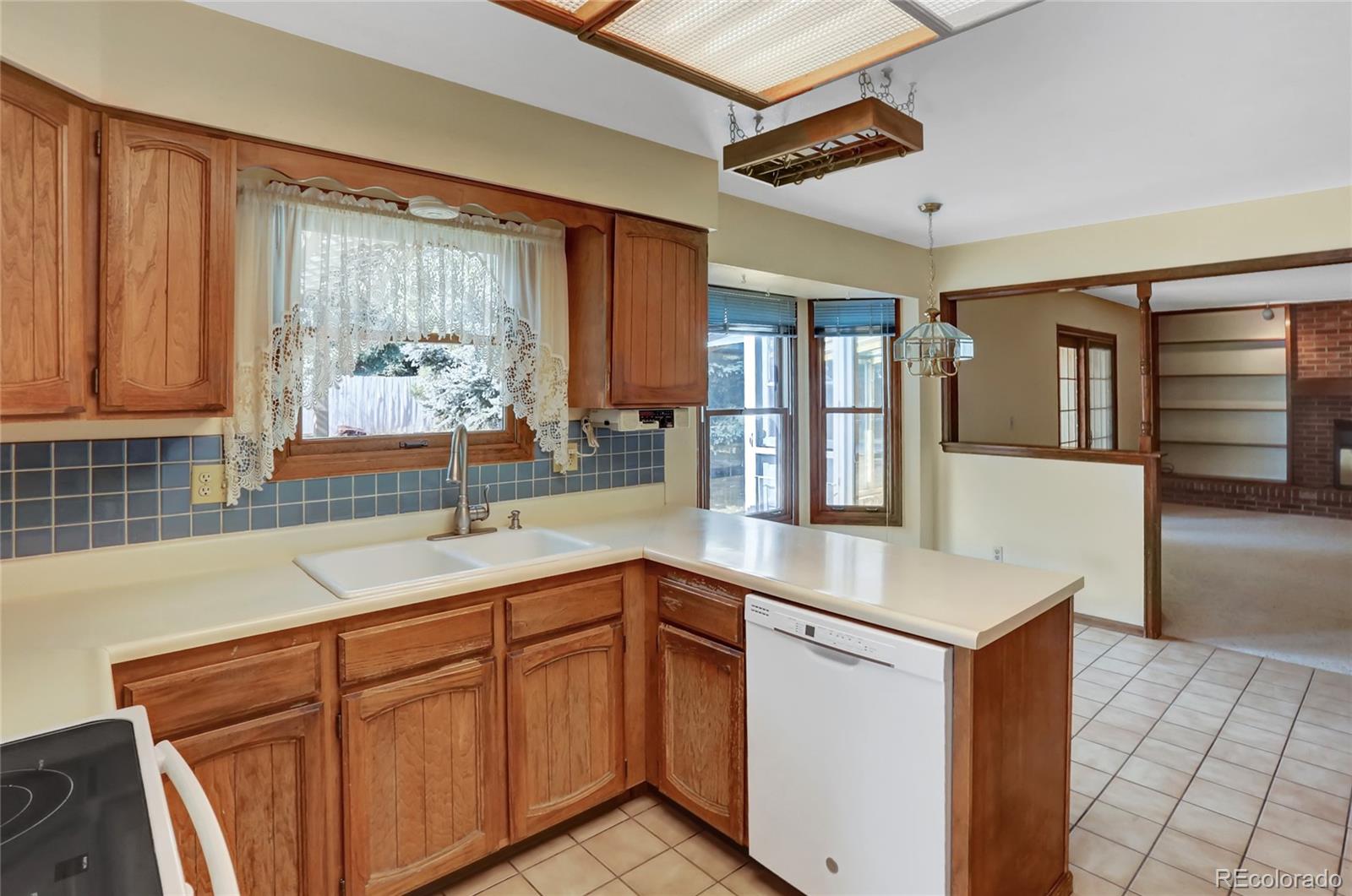 MLS Image #3 for 3027 s flower court,lakewood, Colorado