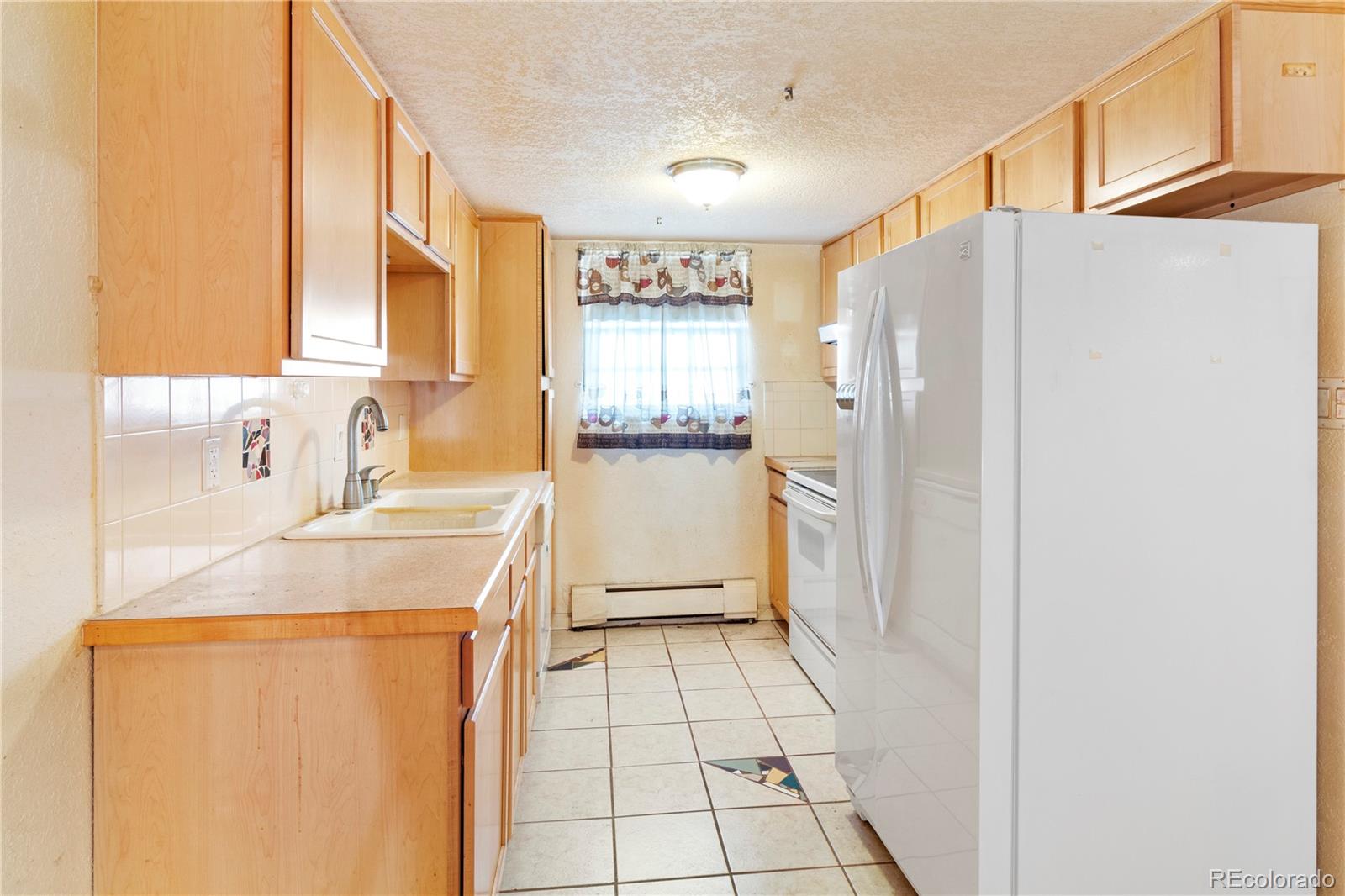 MLS Image #16 for 1021  carr street 12,lakewood, Colorado