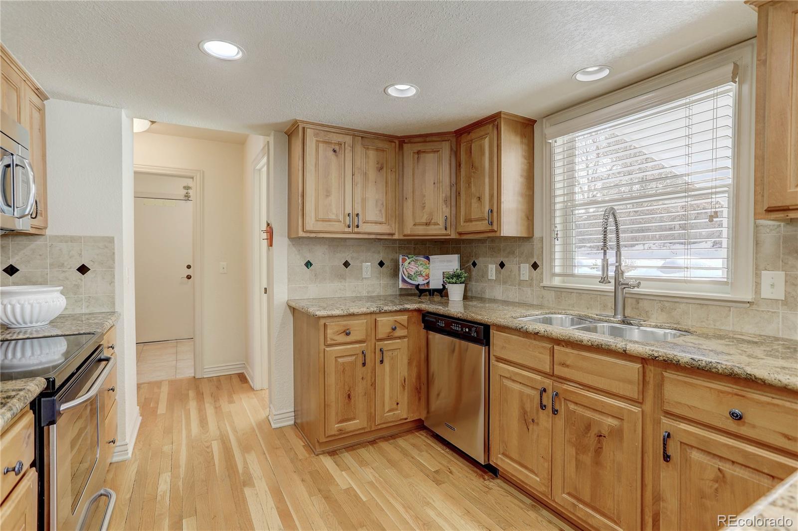 MLS Image #10 for 5994 s florence court,englewood, Colorado