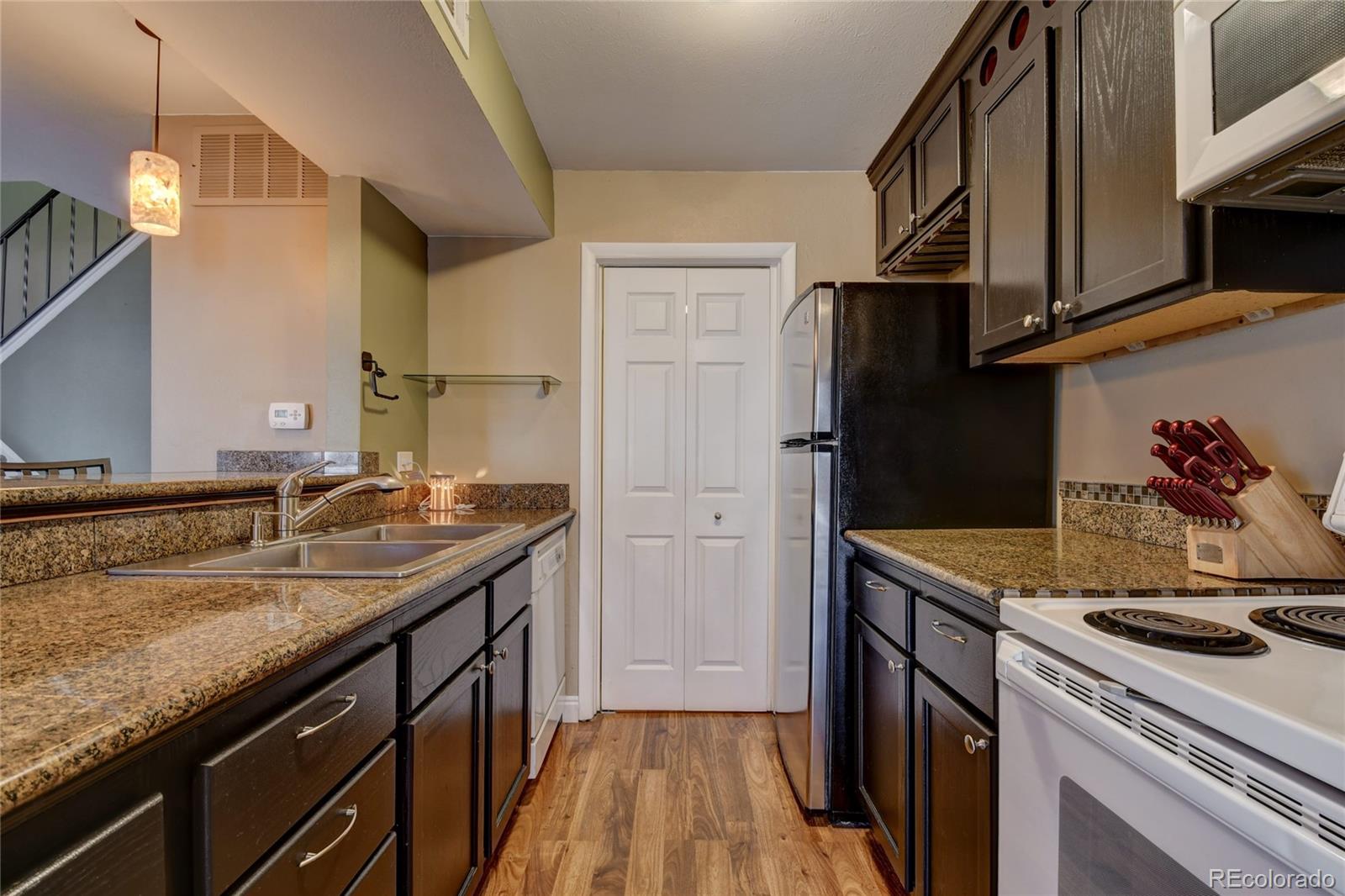 MLS Image #5 for 2557 s dover street,lakewood, Colorado