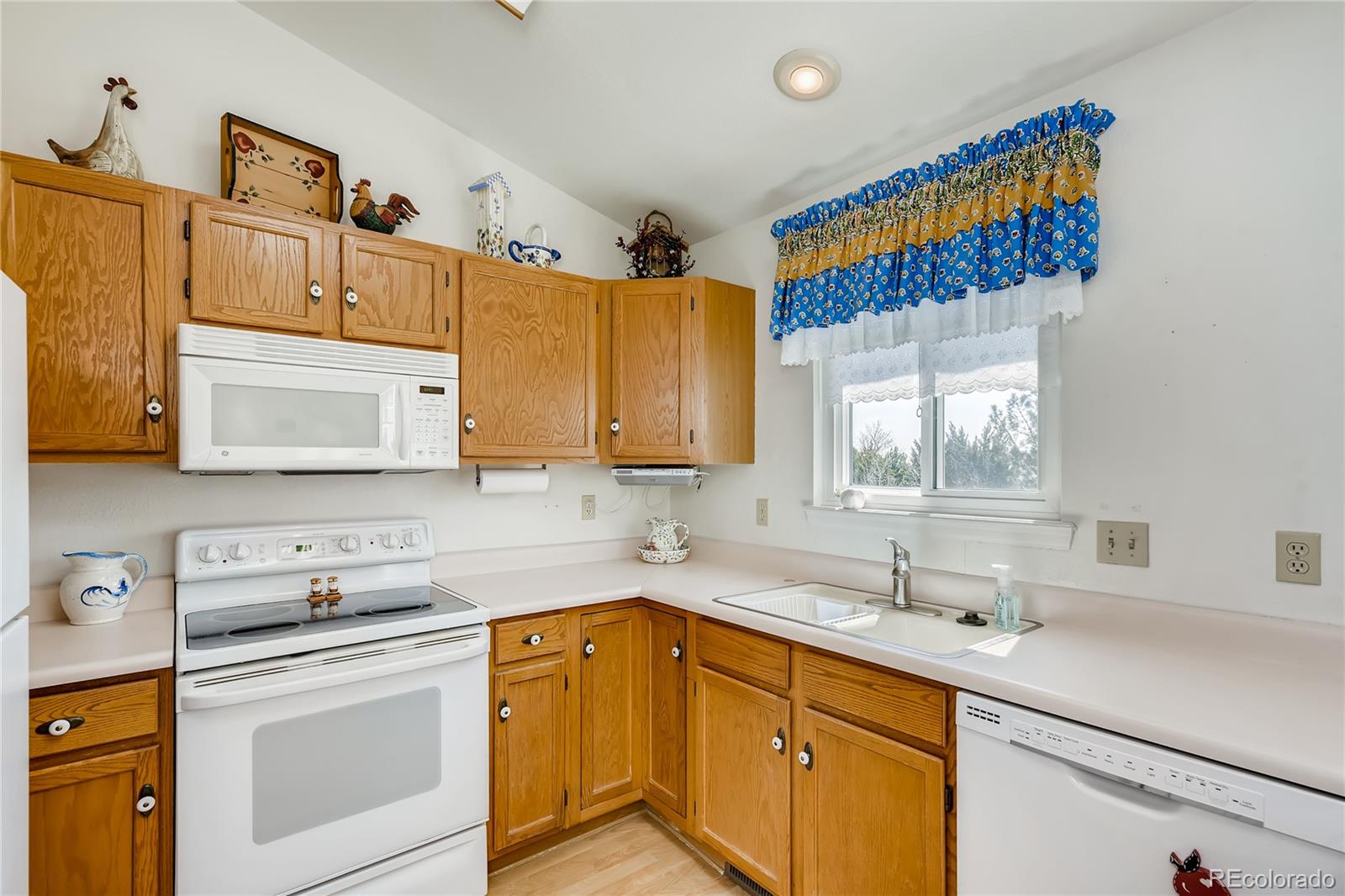 MLS Image #9 for 6425 s wright street,littleton, Colorado