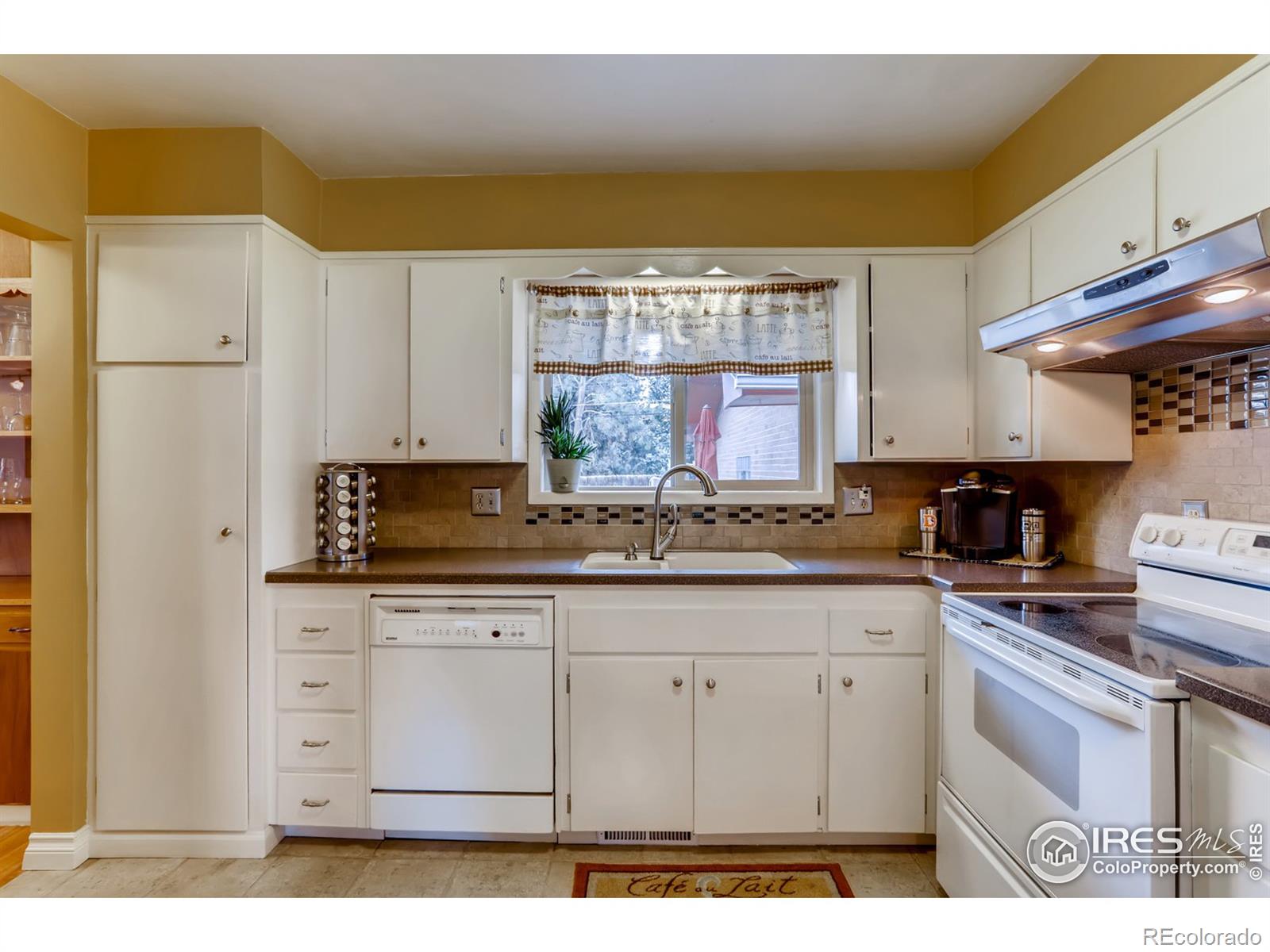 MLS Image #4 for 716  maple drive,loveland, Colorado