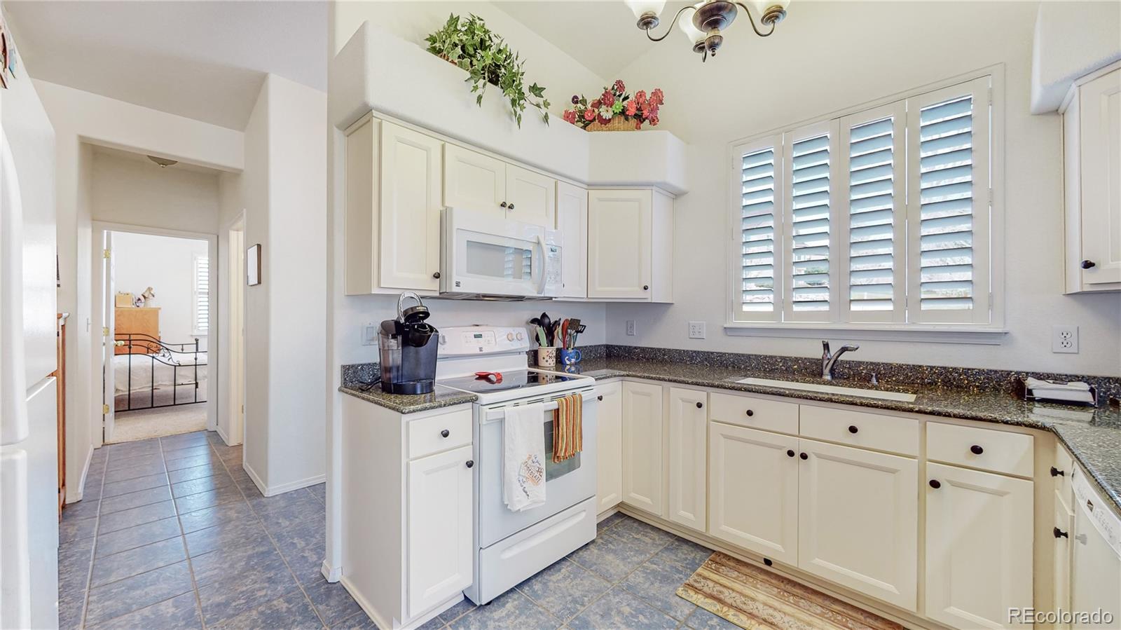 MLS Image #10 for 2134  summerset drive,colorado springs, Colorado