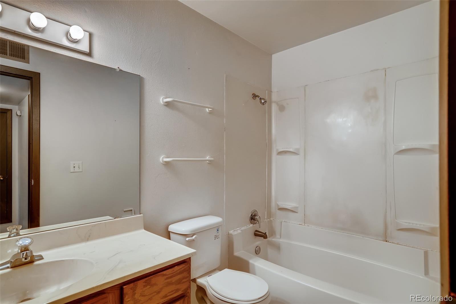 MLS Image #9 for 3550 s harlan street,denver, Colorado