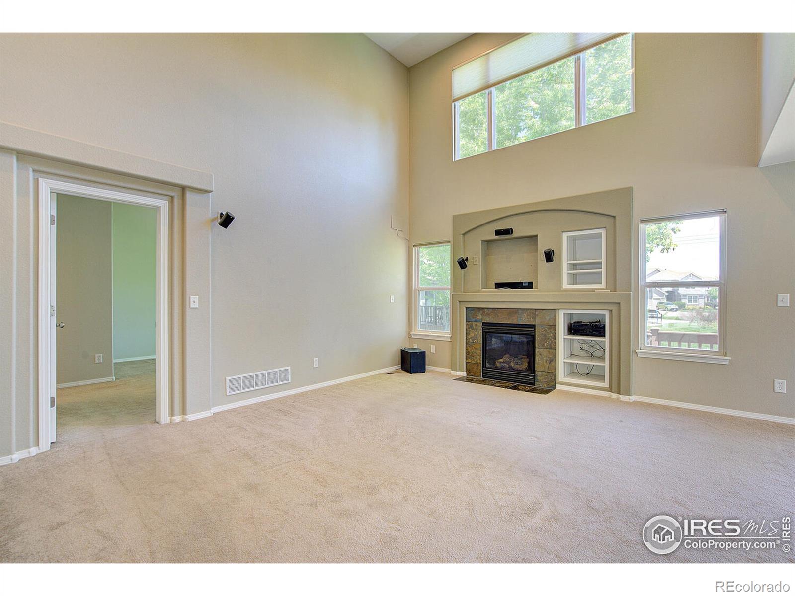 MLS Image #3 for 4054  don fox circle,loveland, Colorado