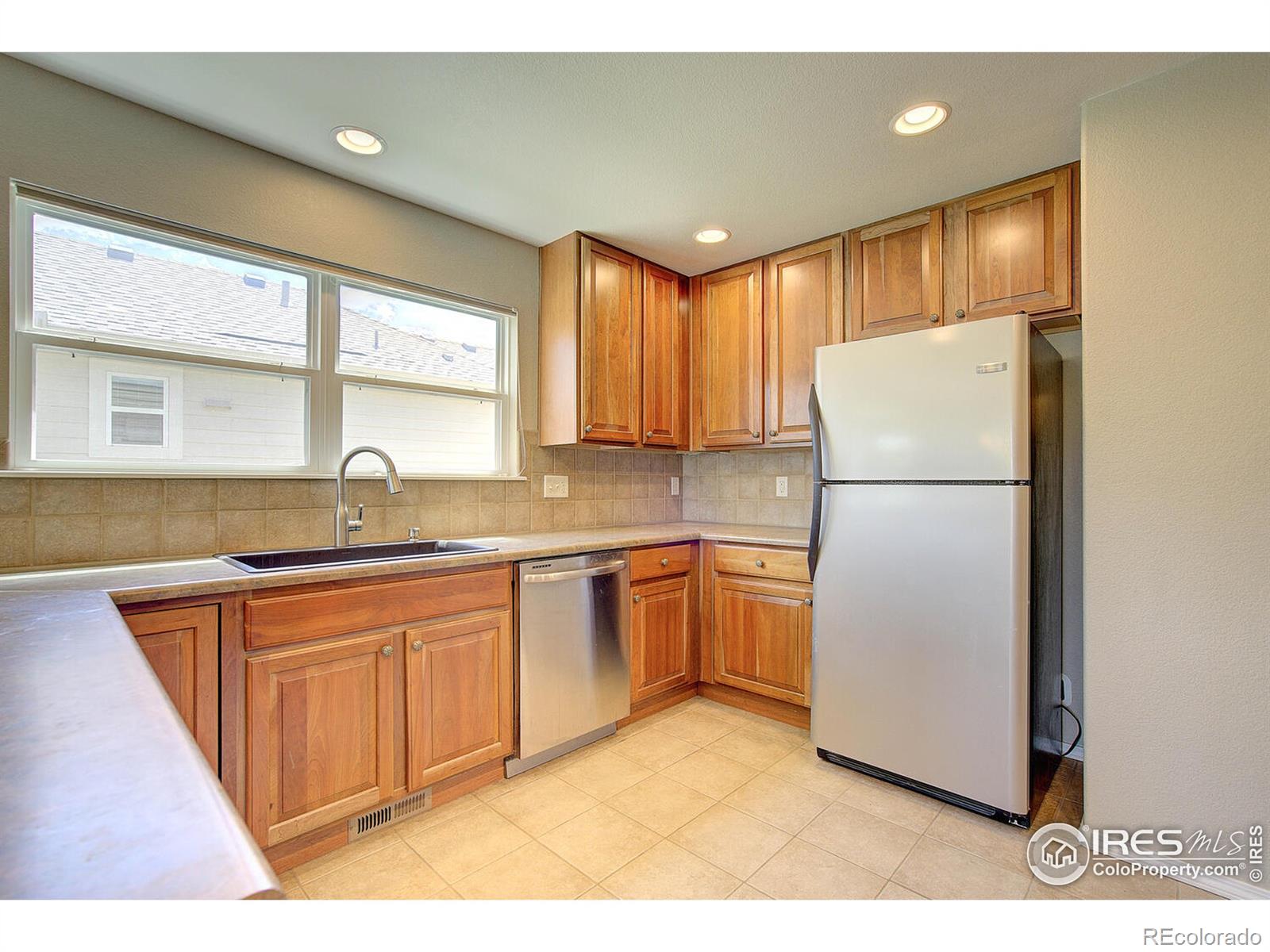 MLS Image #8 for 4054  don fox circle,loveland, Colorado