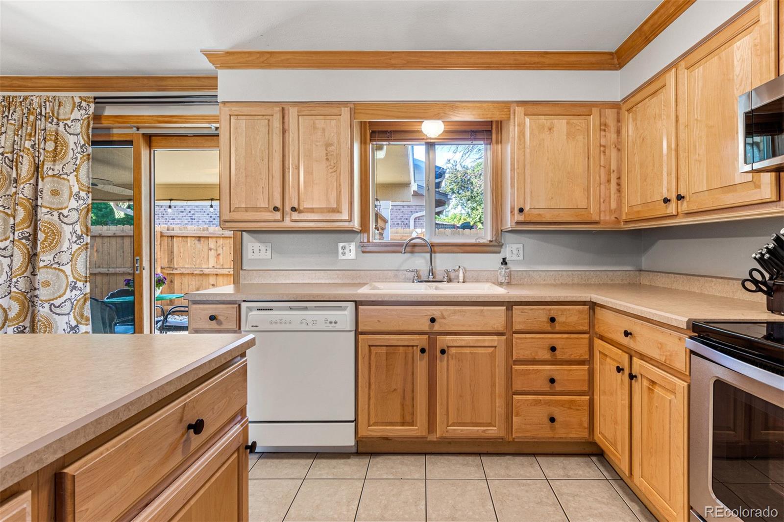 MLS Image #9 for 9023 w 53rd avenue,arvada, Colorado