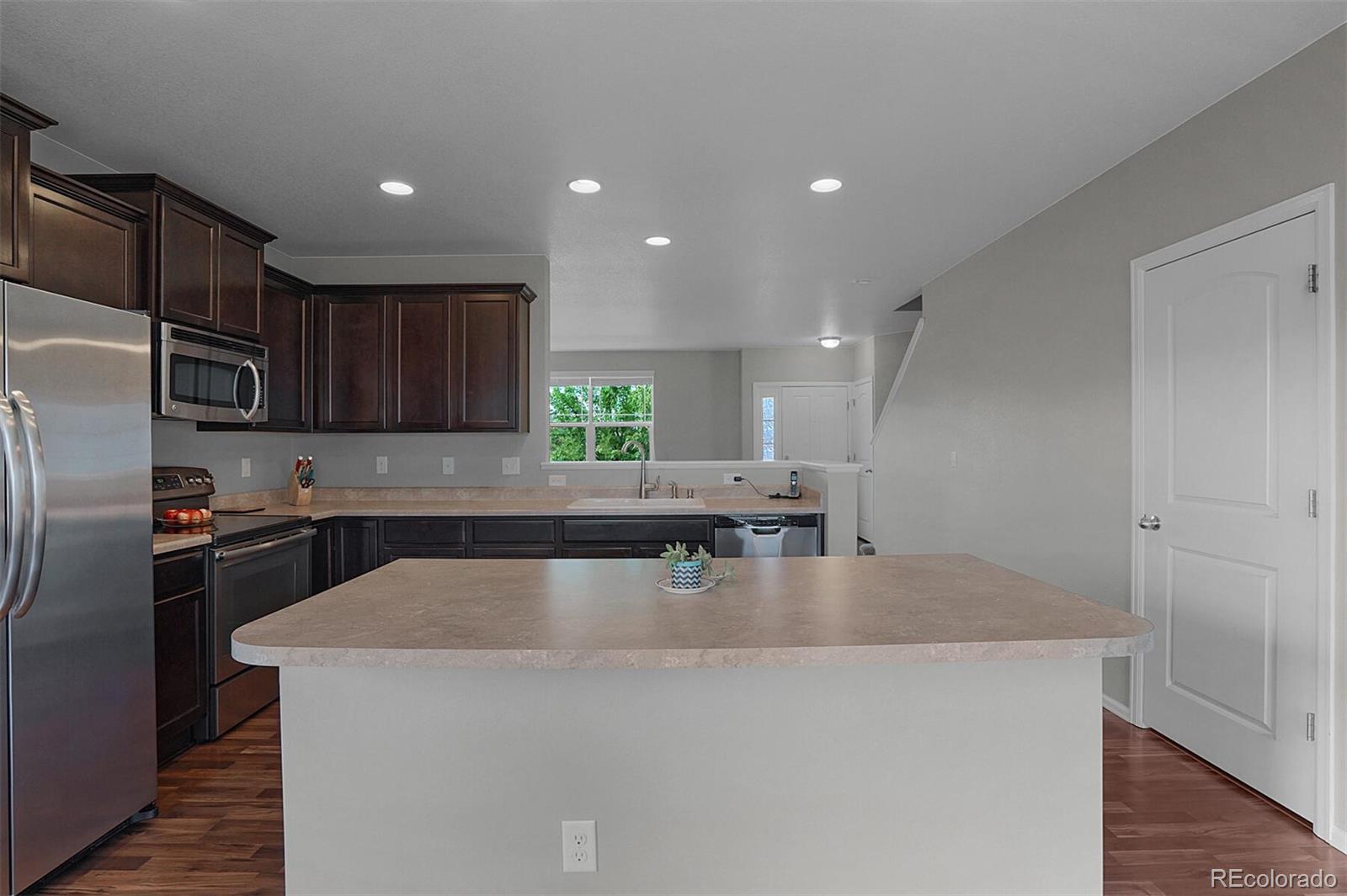 MLS Image #7 for 25501 e 2nd place,aurora, Colorado