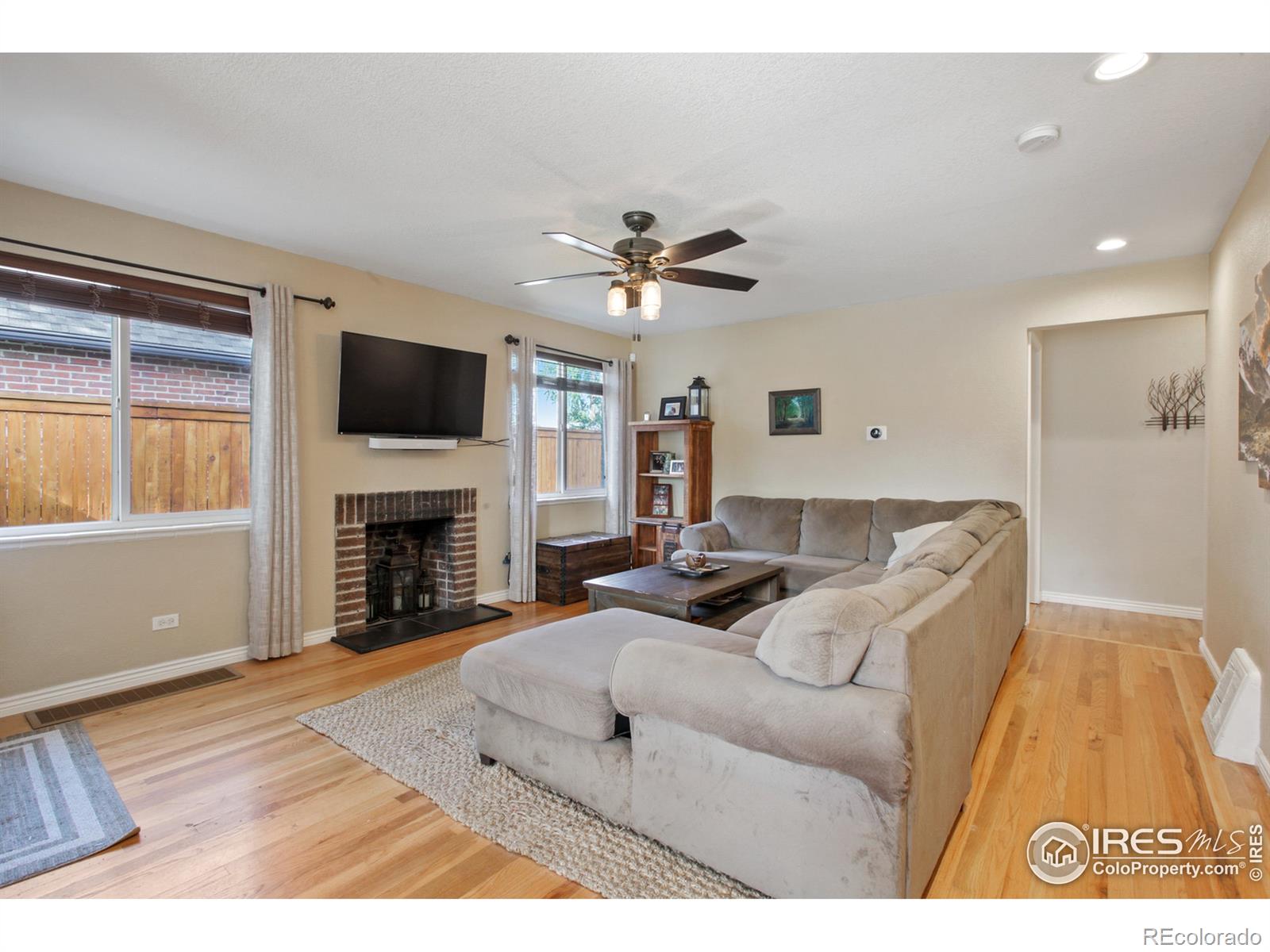 MLS Image #3 for 2359  newport street,denver, Colorado