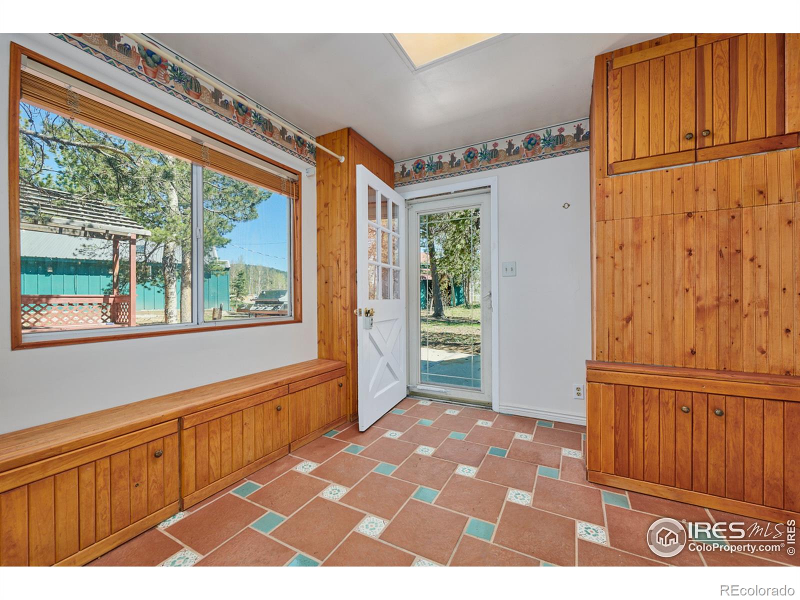 MLS Image #5 for 344  old hughesville road,black hawk, Colorado