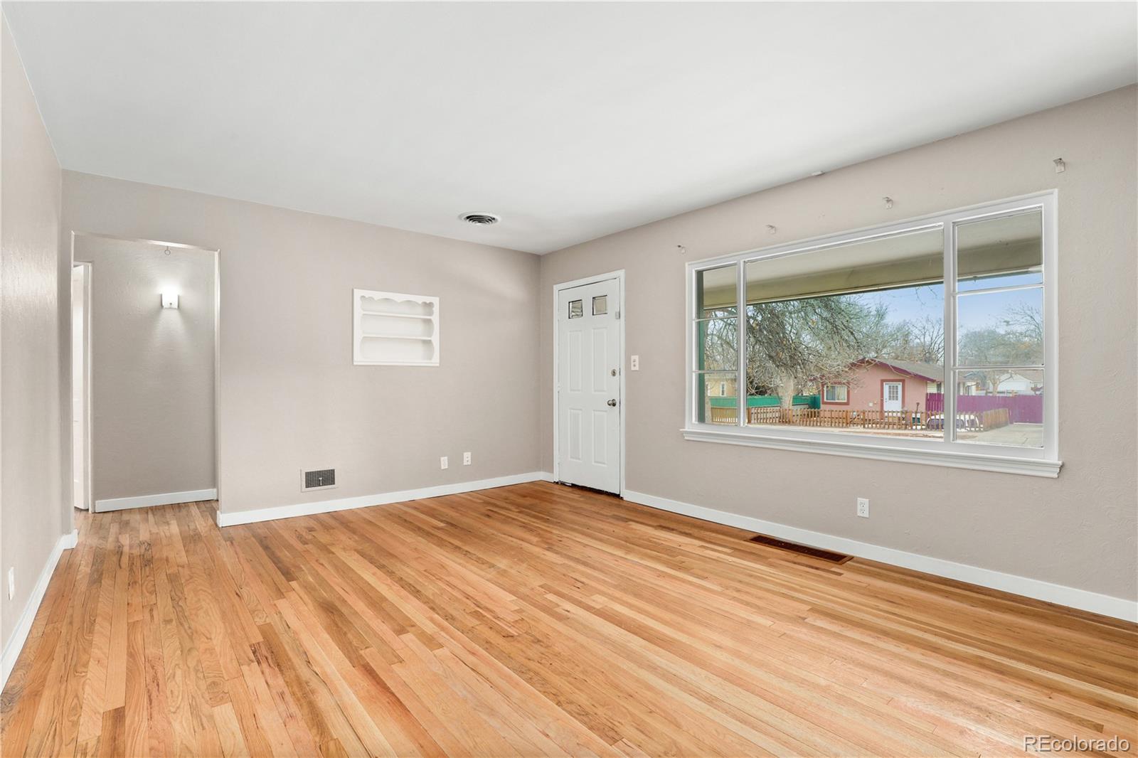 MLS Image #9 for 1325  dayton street,aurora, Colorado