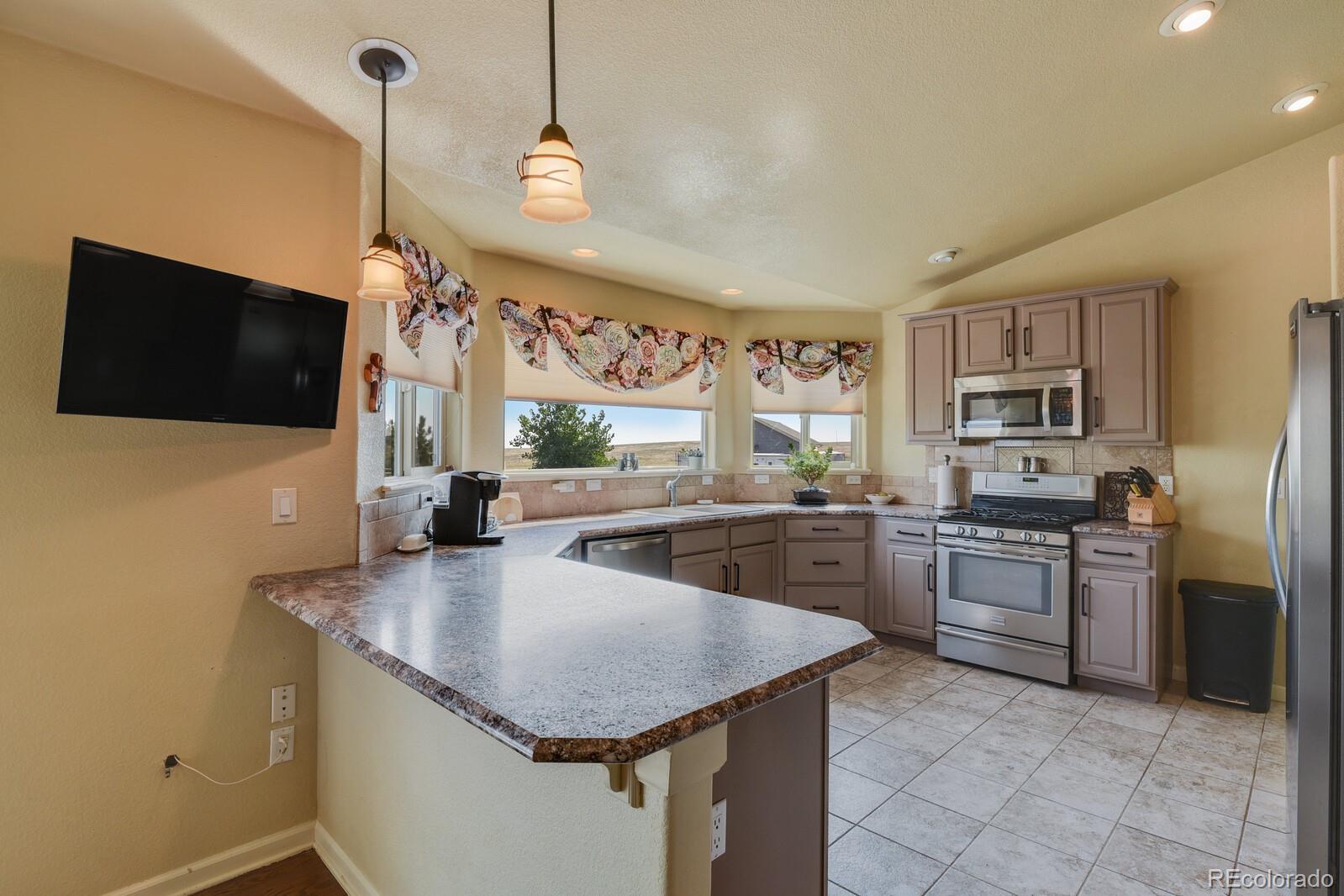 MLS Image #11 for 45490 n eagle nest circle,elizabeth, Colorado