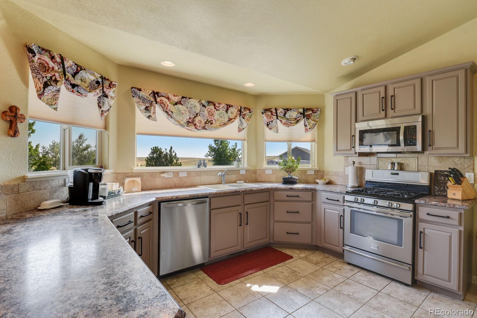 MLS Image #12 for 45490 n eagle nest circle,elizabeth, Colorado