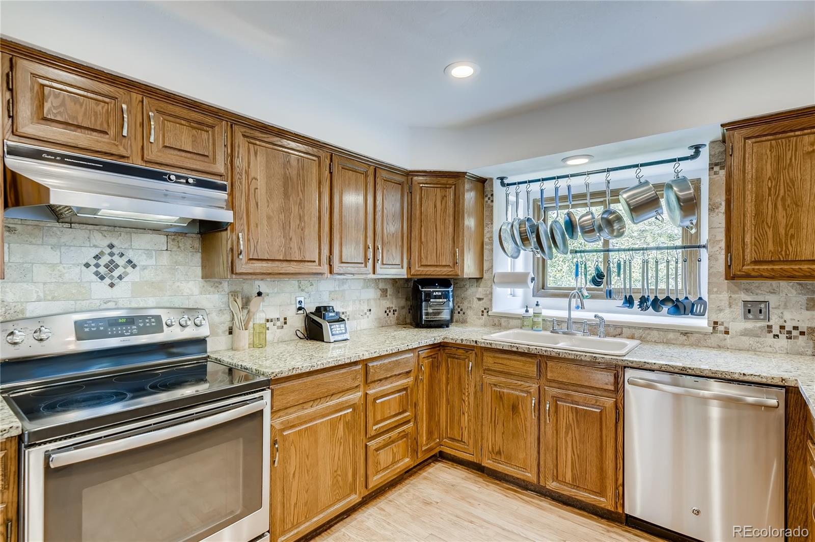 MLS Image #8 for 1159 e phillips drive,littleton, Colorado