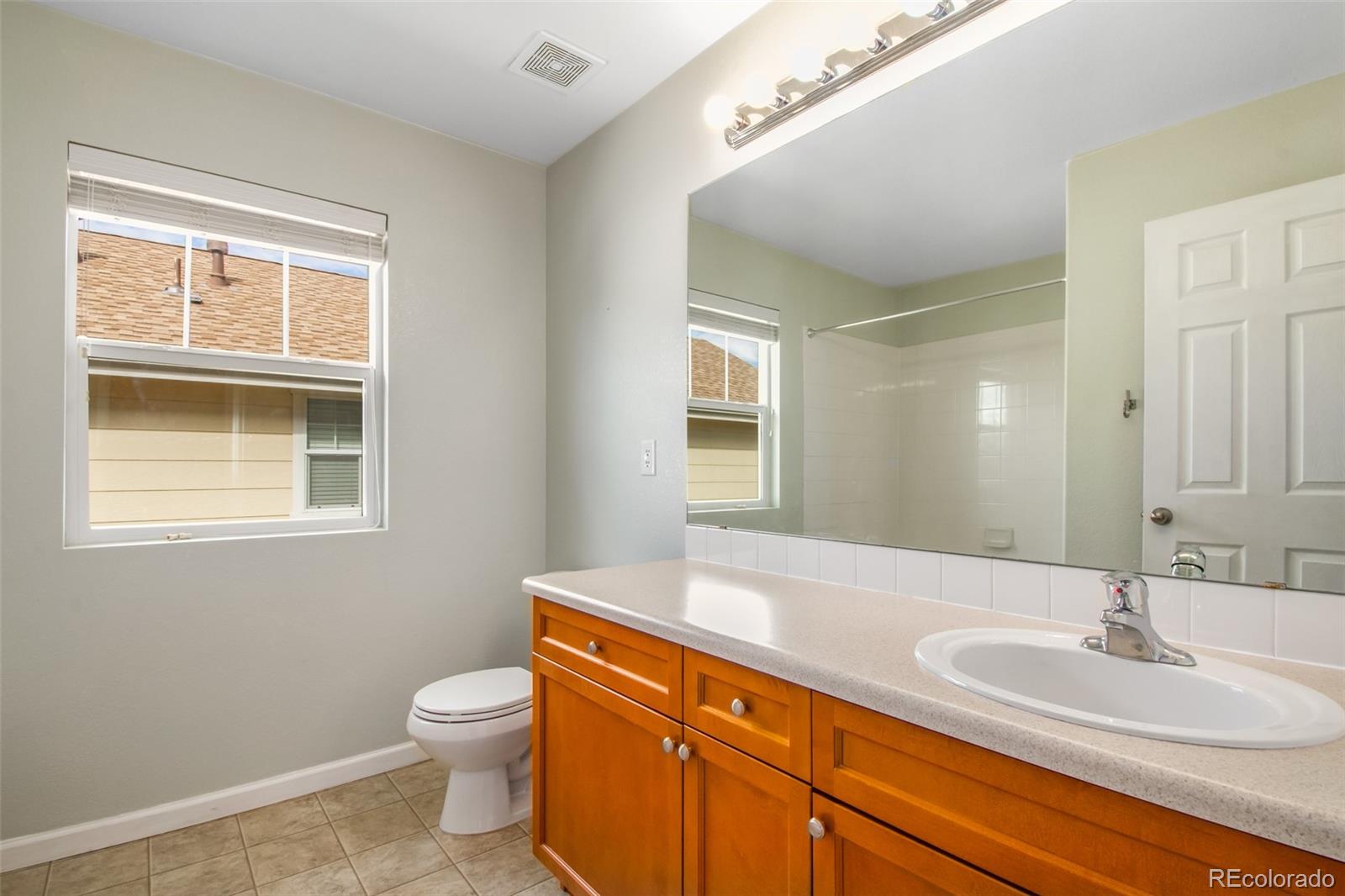 MLS Image #11 for 1350 s coolidge circle,aurora, Colorado