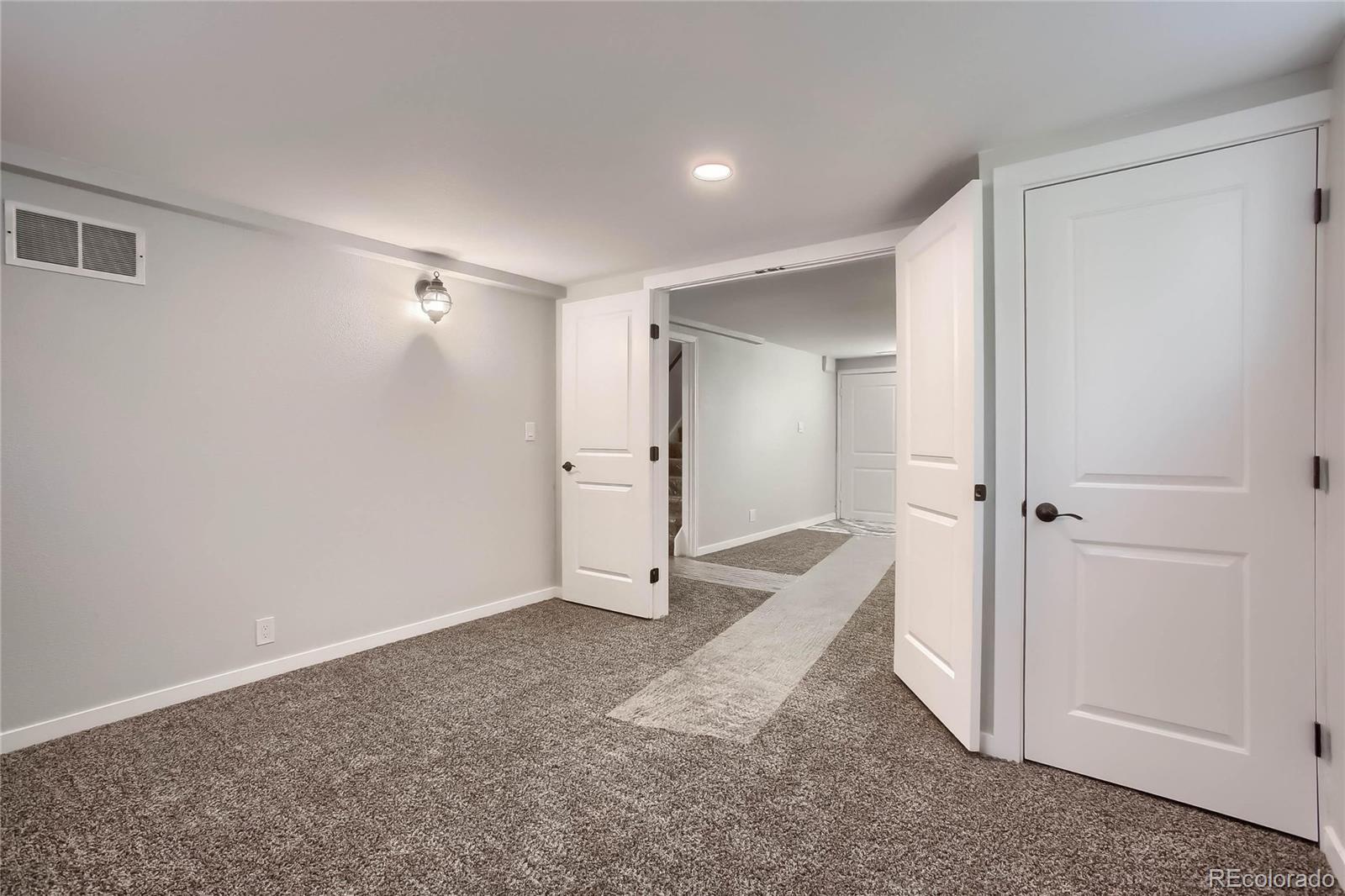 MLS Image #22 for 810 s sheridan boulevard,denver, Colorado