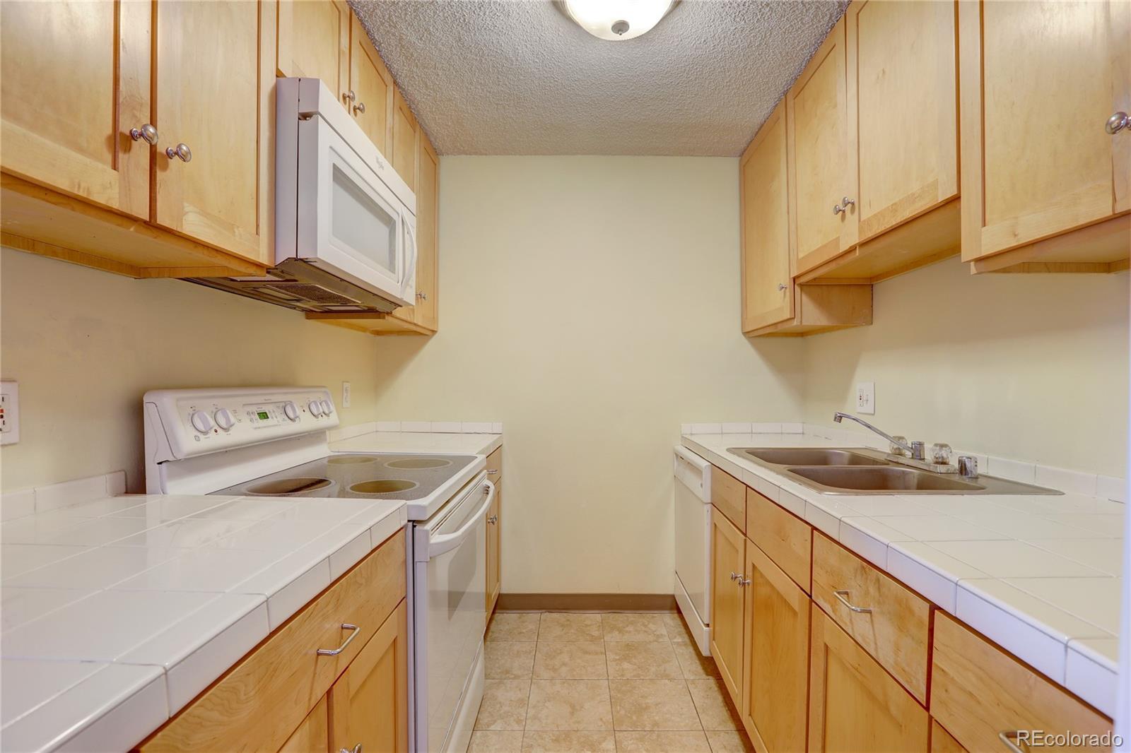 MLS Image #7 for 2225  buchtel boulevard,denver, Colorado