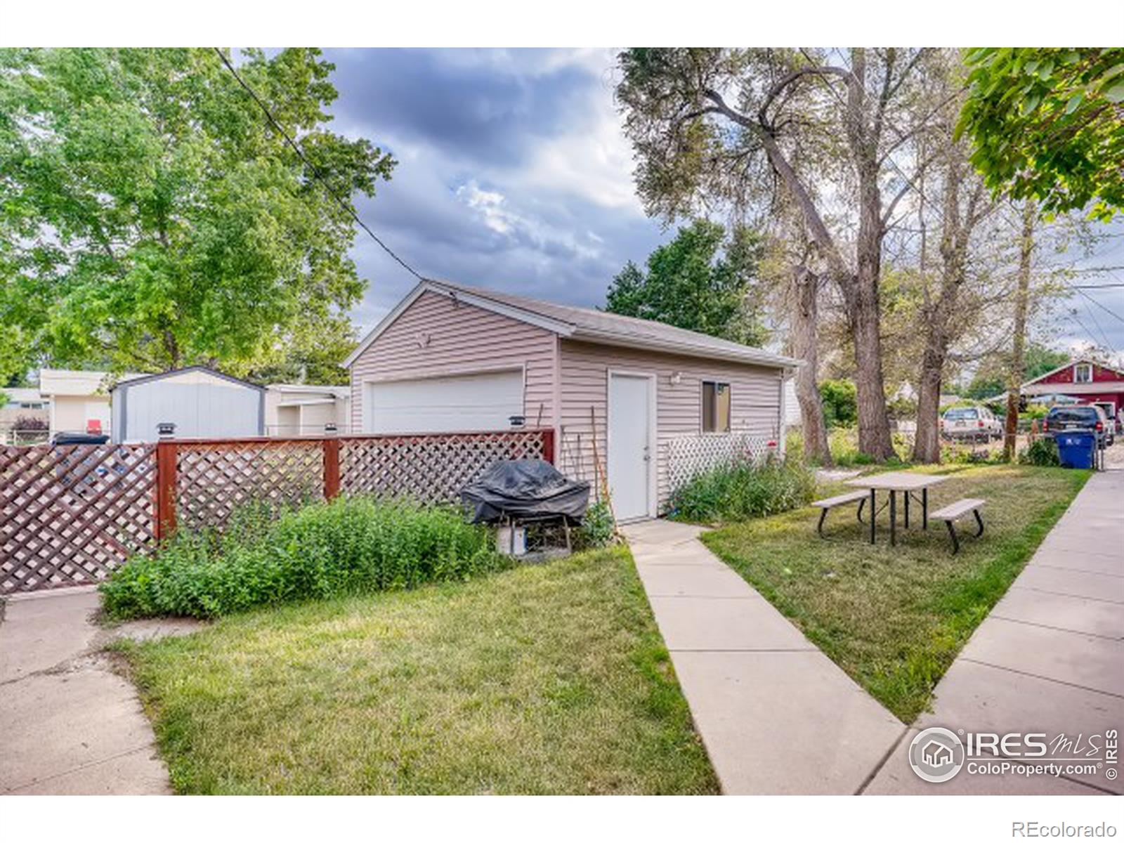 MLS Image #10 for 421  stuart street,denver, Colorado