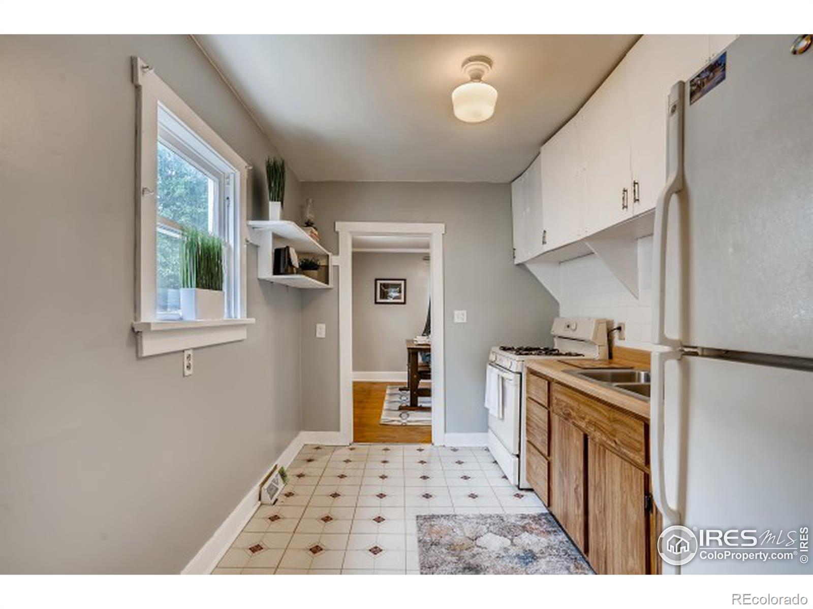 MLS Image #4 for 421  stuart street,denver, Colorado