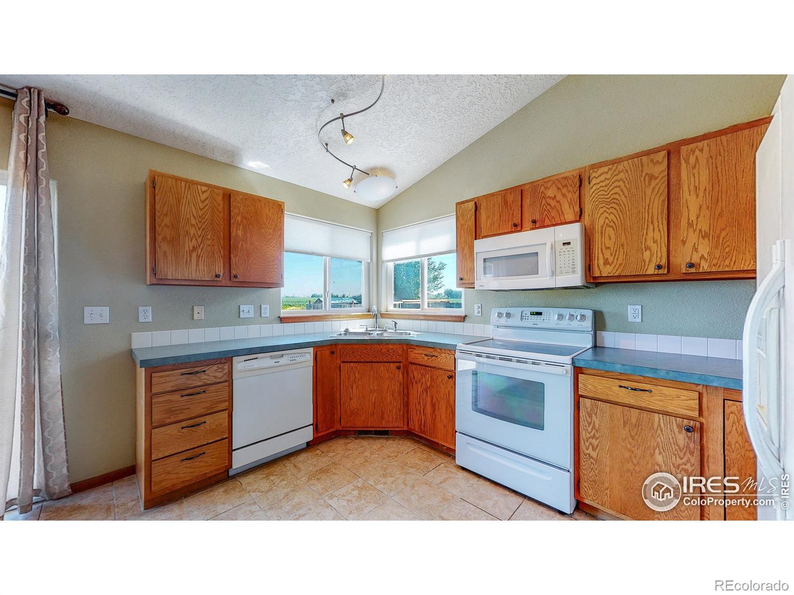 MLS Image #2 for 675 e 4th st rd,eaton, Colorado