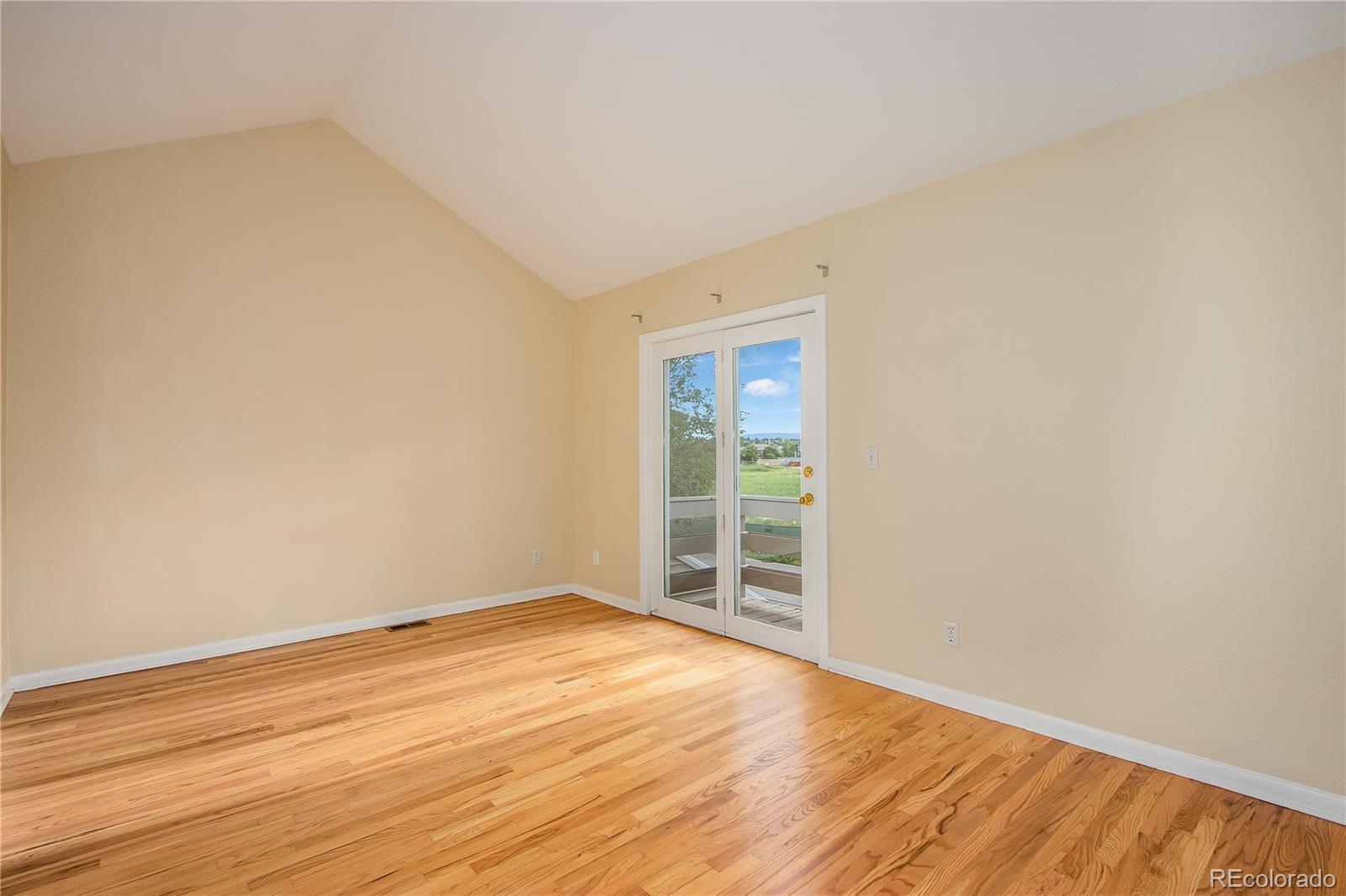 MLS Image #12 for 2212 s yosemite circle,denver, Colorado