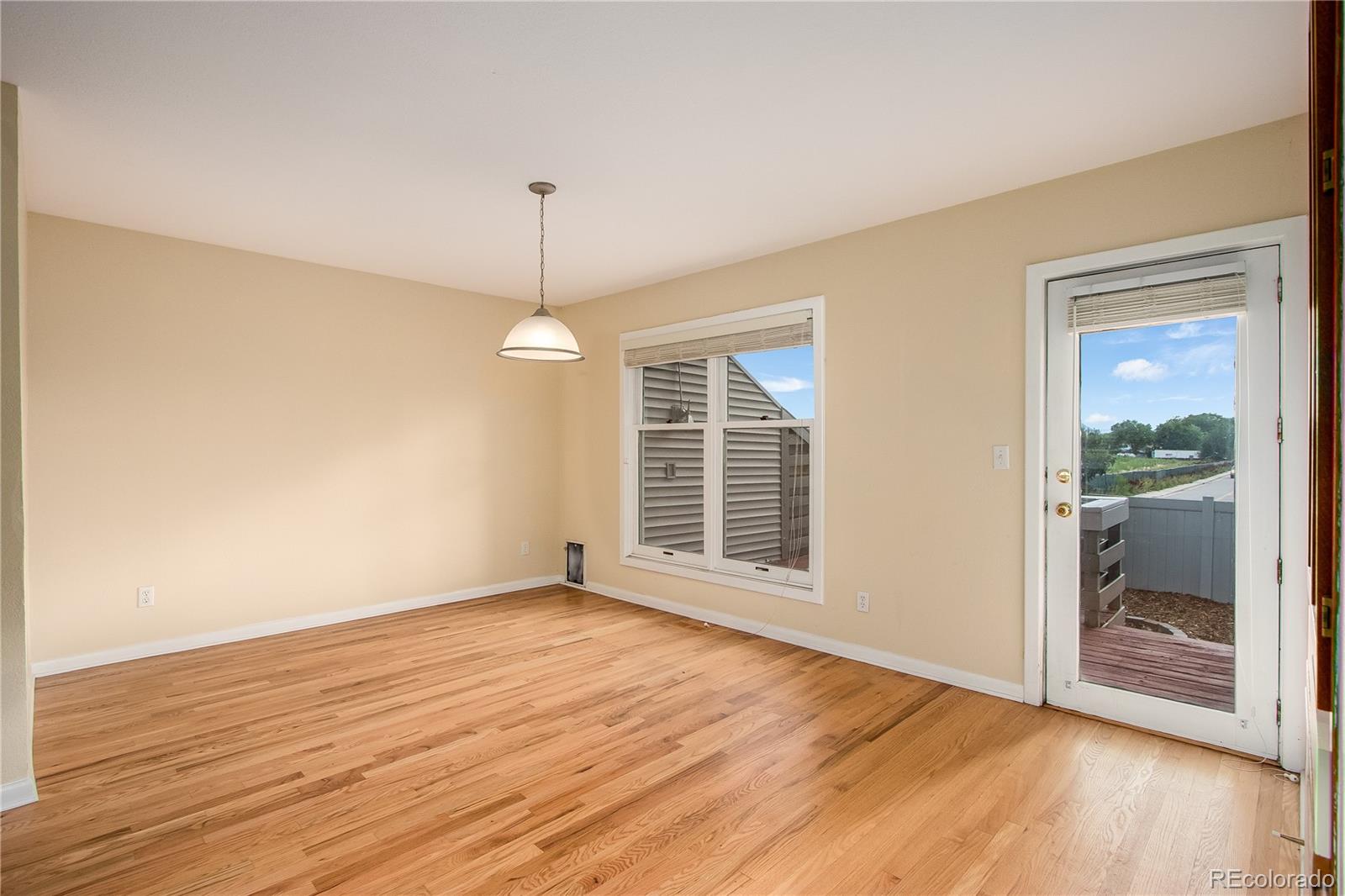 MLS Image #9 for 2212 s yosemite circle,denver, Colorado