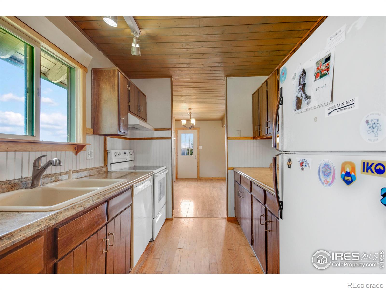 MLS Image #8 for 119 s peak lane,boulder, Colorado