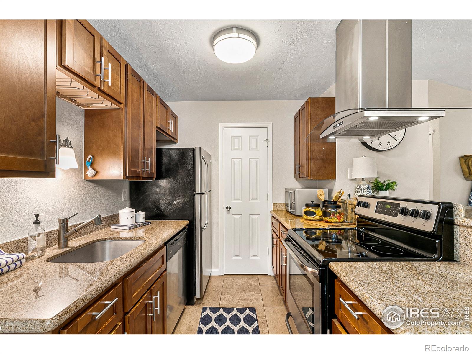 MLS Image #10 for 695  manhattan drive,boulder, Colorado