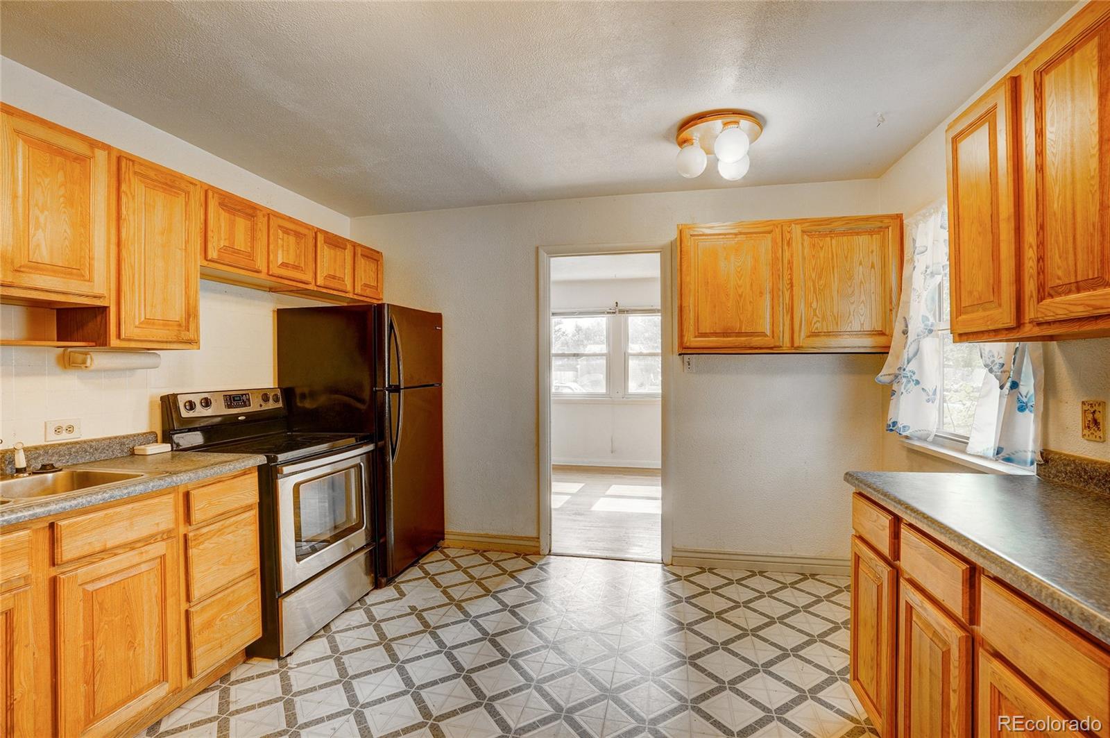 MLS Image #6 for 2285 s julian street,denver, Colorado