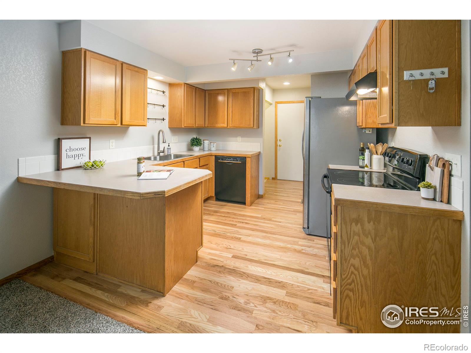 MLS Image #7 for 1044  winona circle,loveland, Colorado