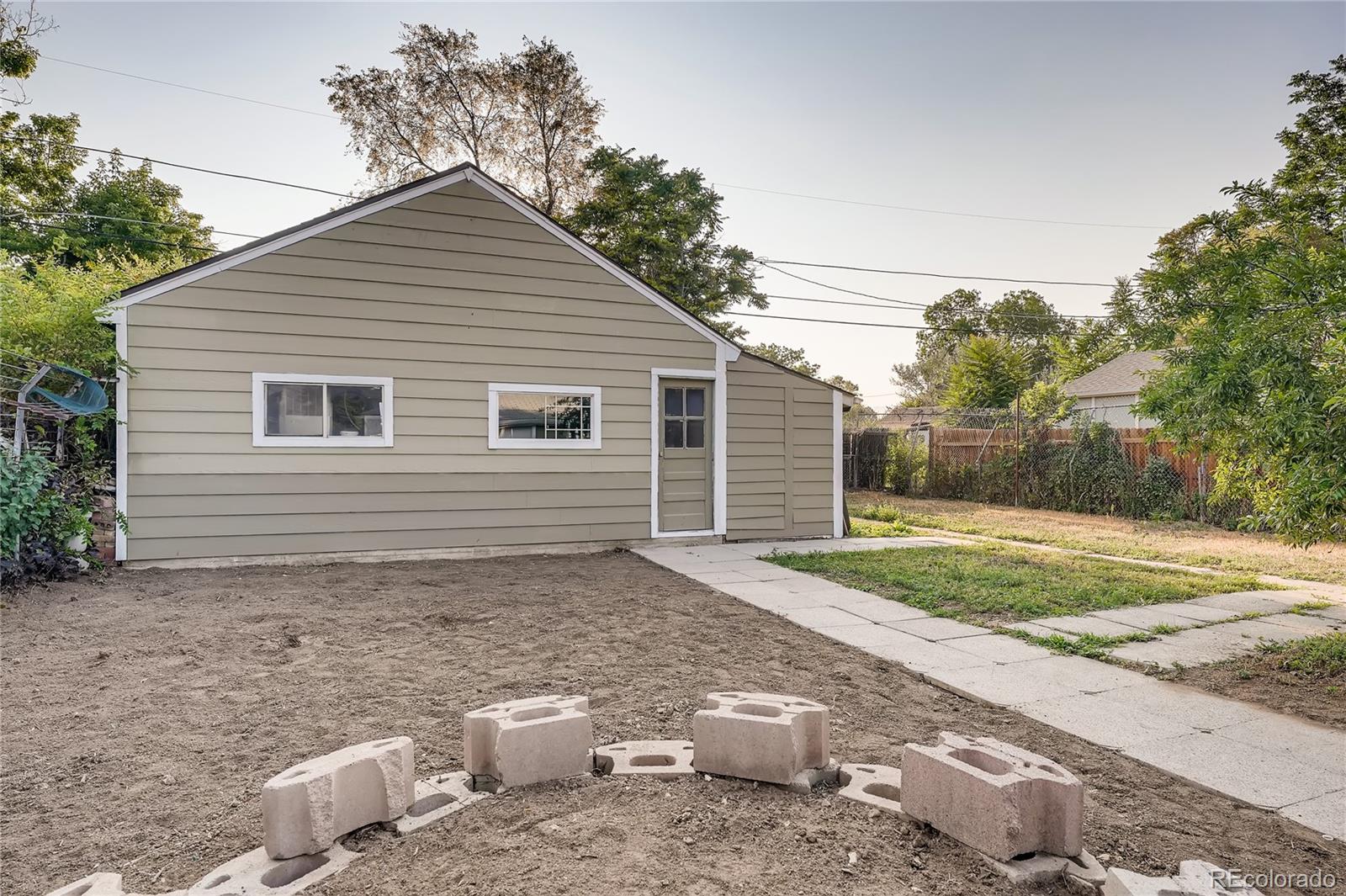 MLS Image #12 for 1915  valentia street,denver, Colorado