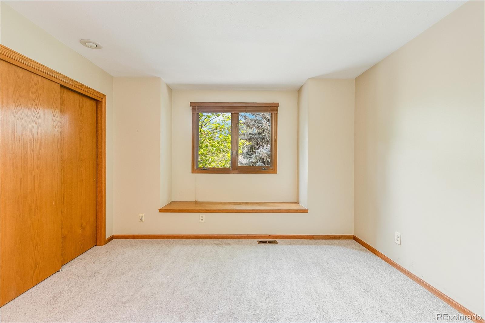 MLS Image #10 for 8505 e temple drive,denver, Colorado