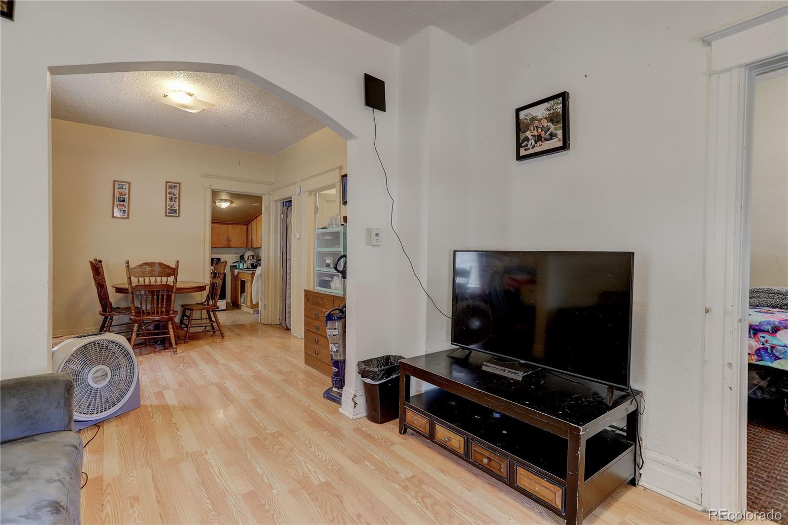 MLS Image #21 for 4759  logan street,denver, Colorado