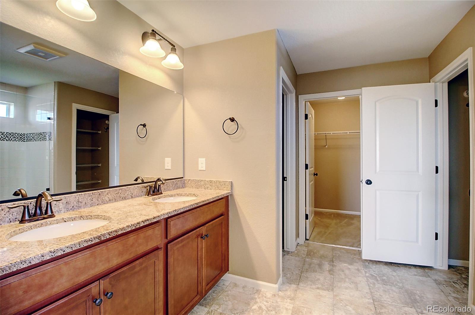 MLS Image #24 for 2127 s ceylon court,aurora, Colorado