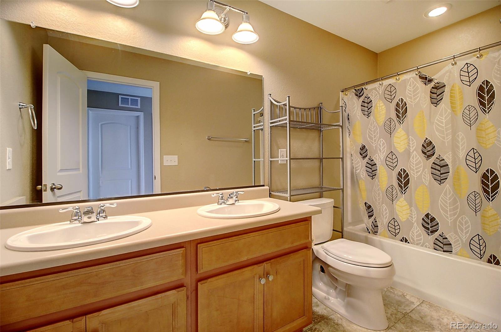 MLS Image #29 for 2127 s ceylon court,aurora, Colorado