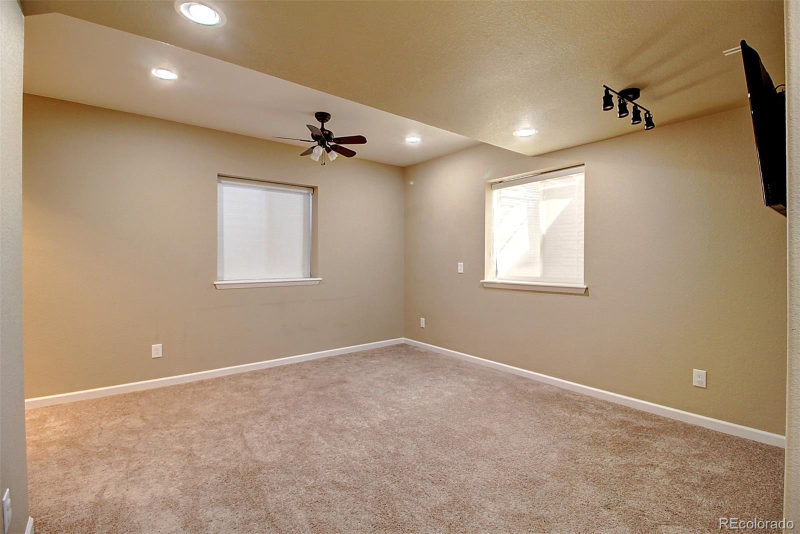 MLS Image #32 for 2127 s ceylon court,aurora, Colorado