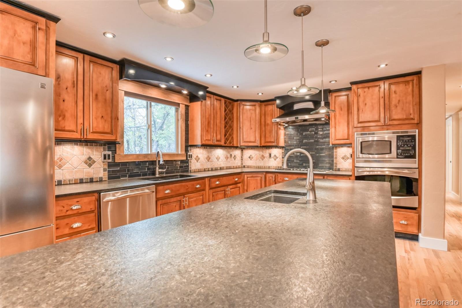 MLS Image #3 for 15  newport circle,colorado springs, Colorado